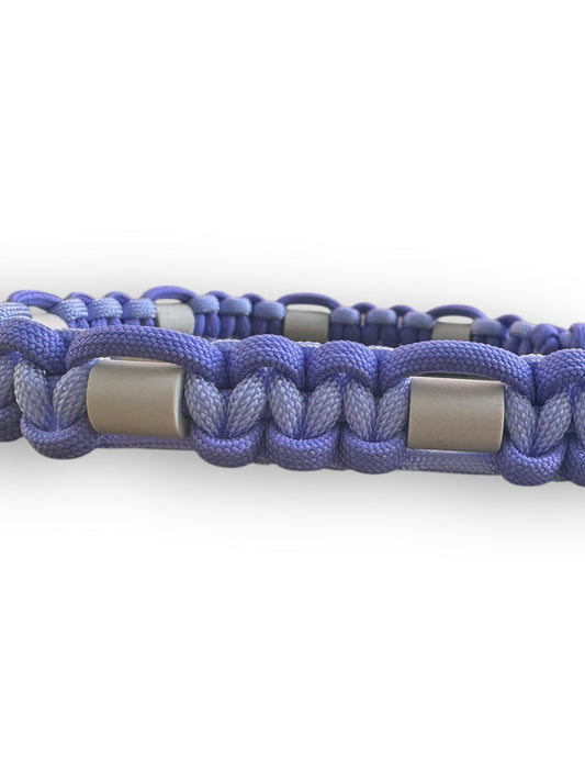 Em-Keramik Halsband in Flieder und lila - zeckenschutz für deinen Hund - detailansicht