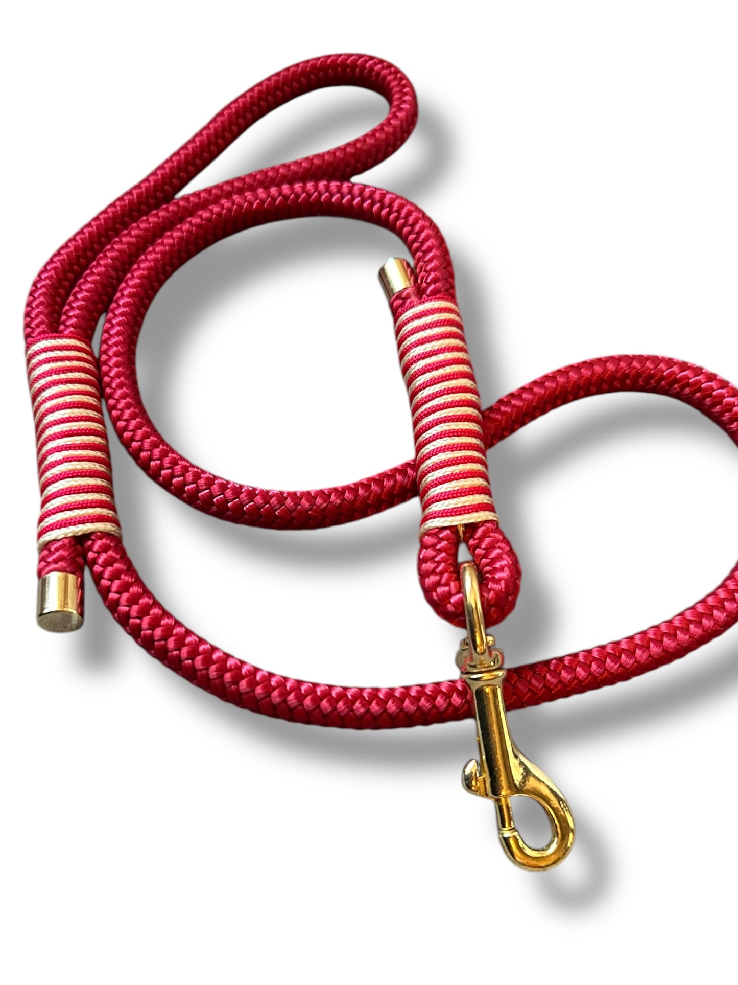 Tau-Leine 10mm, mit fester Handschlaufe, bestehend aus "Himbeere Rot" Seil, "Rot Velvet & Shiny Gold" Umwickelung