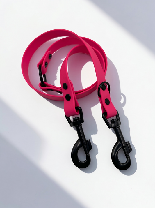 Hundehalsband und Hundeleine aus BioThane in rosa und pink. Handgemacht und Personalisierbar in Länge, Breite und Farbe. Geeignet für kleine, mittlere und große Hunde. Ansicht: Leine Draufsicht 