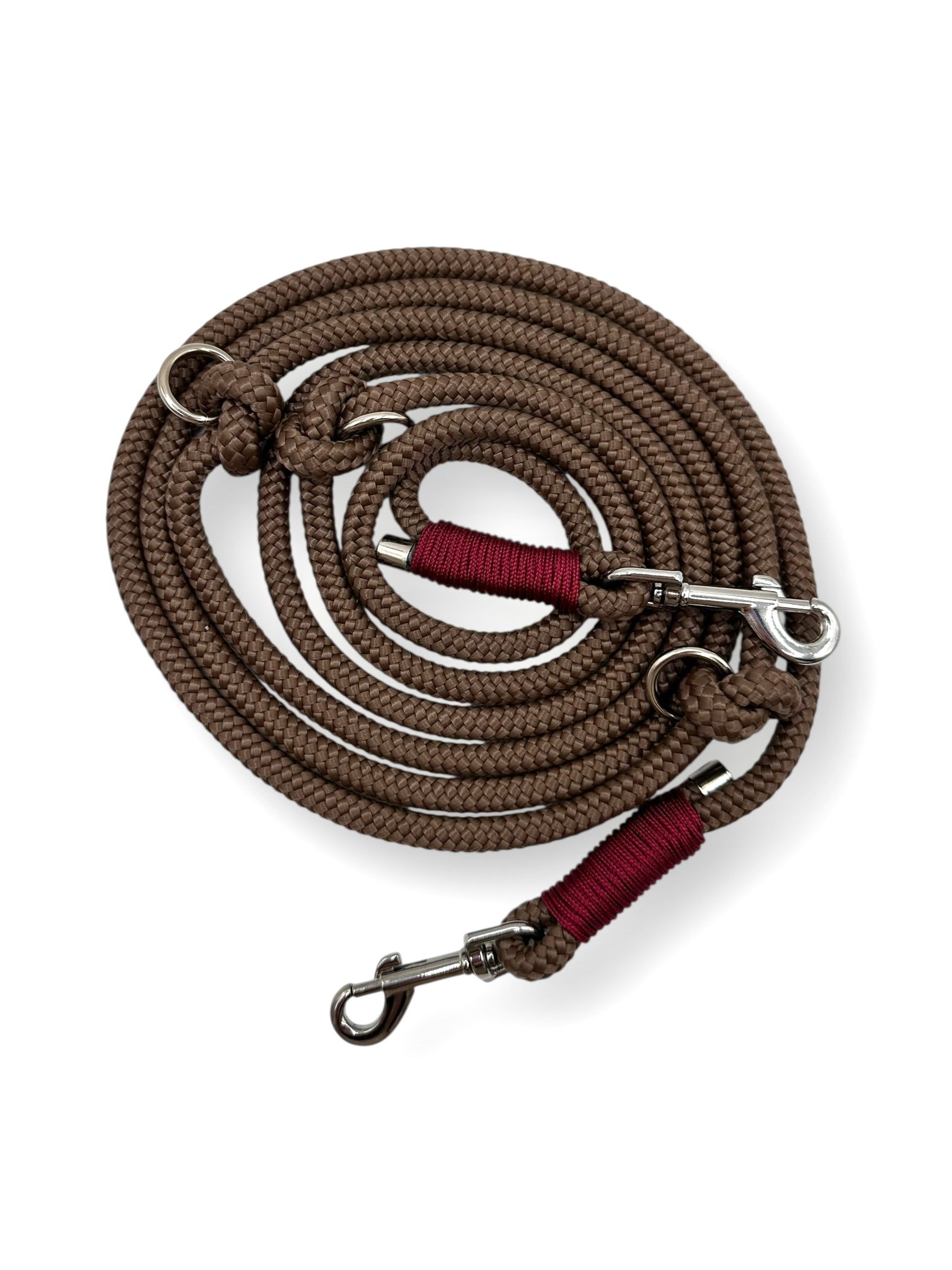 Herbstliche Hundeleine aus Tau in Braun mit roten Details. Perfekt als Weihnachtsgeschenk Personalisierbar und anpassbar