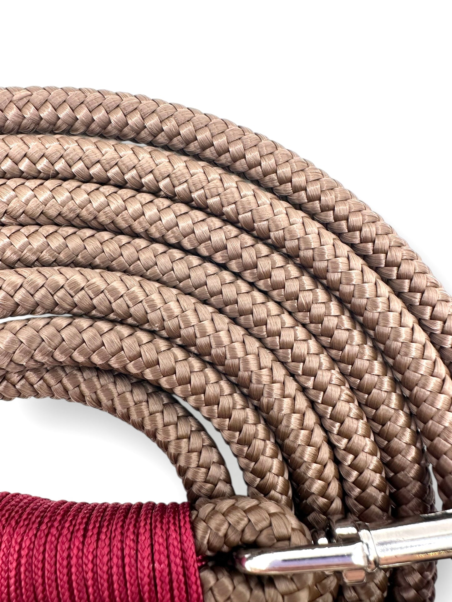 Herbstliche Hundeleine aus Tau in Braun mit roten Details. Perfekt als Weihnachtsgeschenk Personalisierbar und anpassbar