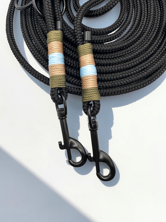 Hundeleine 10mm Tau bestehend aus "Tundra" Seil, "Baby Blau, Beige & Military Grün" Umwickelung. Details der Umwicklung 