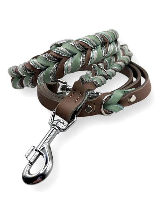 Hunde set aus Fettleder bestehend aus Halsband und Leine in den Farben Schlamm und mint. Geeignet für kleine, mittlere und große Hunde, da es a das Gewicht und Größe angepasst wird. Details in grau, Silber und grün.