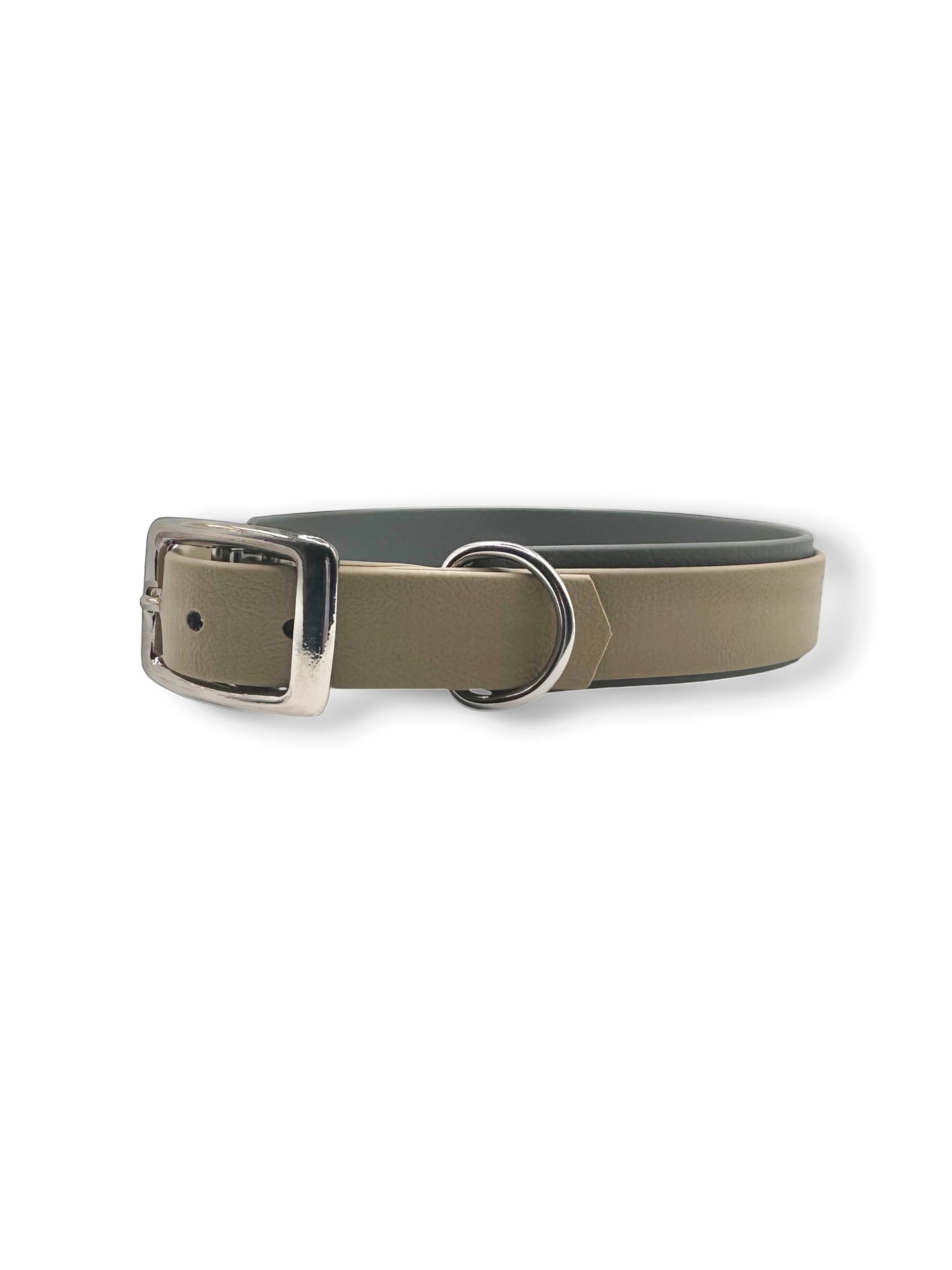 Hundehalsband aus BioThane in zwei Farben: Beige und Grau. LINEA Kollektion. Verschiedene Breiten erhältlich, somit geeigent für kleine, mittlere und große Hunde. Beschläge können Farblich angepasst werden.