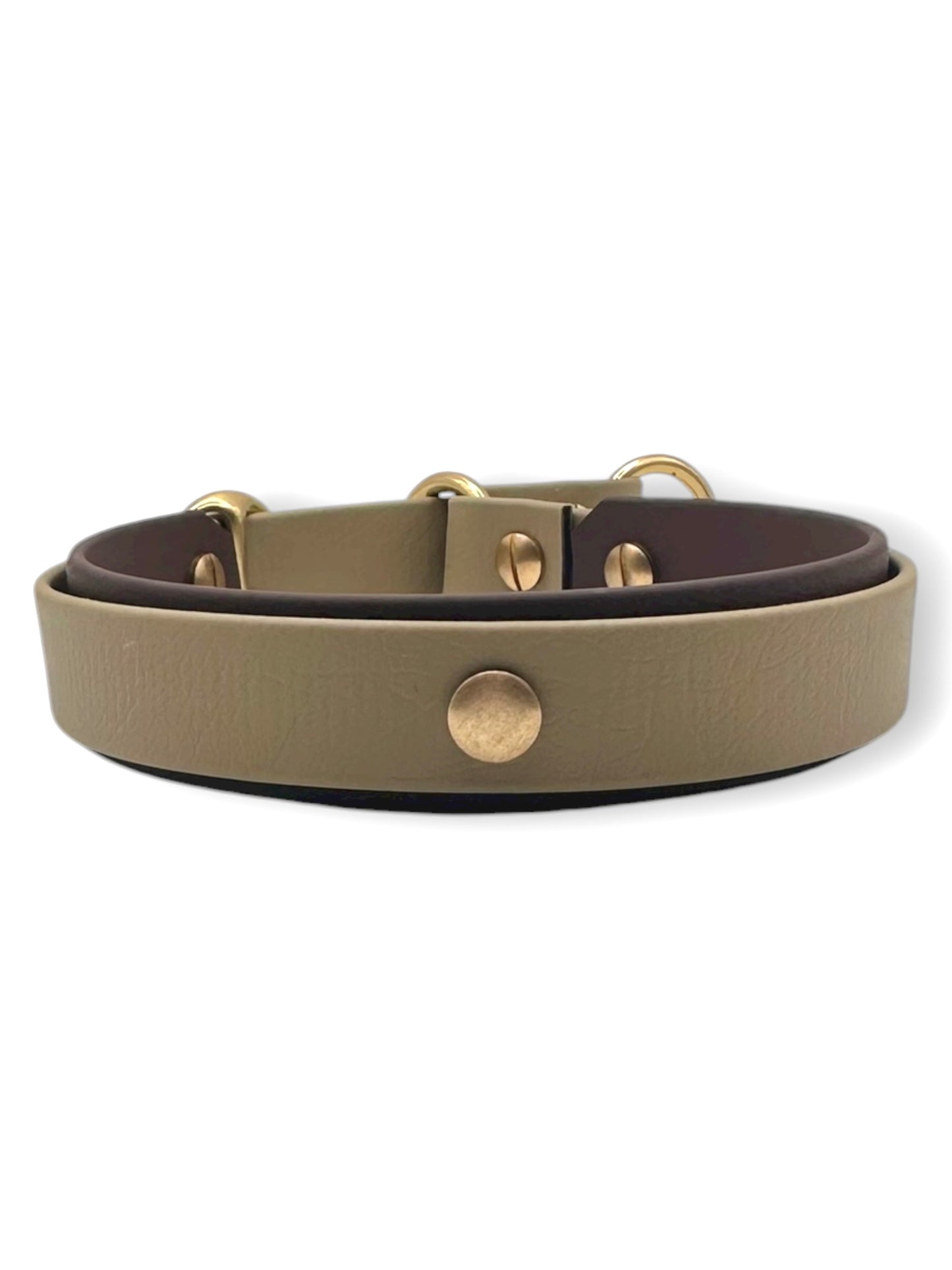 Hundehalsband aus BioThane mit Zugstopp verstellbar in dunkbraun und hellbraun. Herbsthalsband für Hunde mit goldenen Details. Hinten