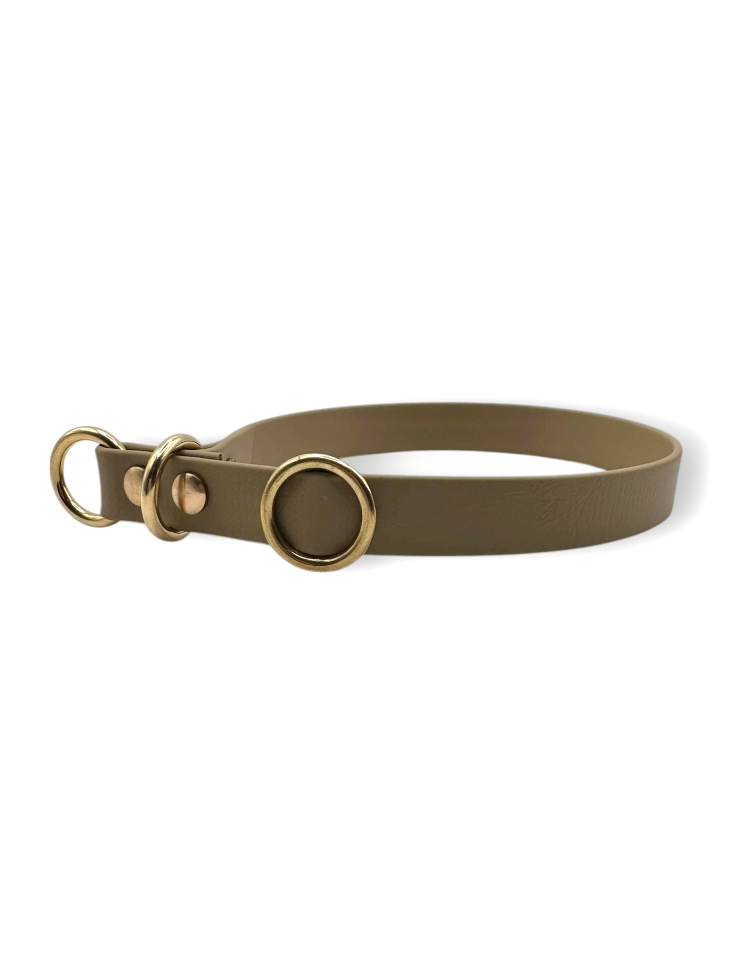 Hundehalsband aus BioThane in braun beige mit Zugstopp Verschluss Und goldenen Details -Seitenansicht 