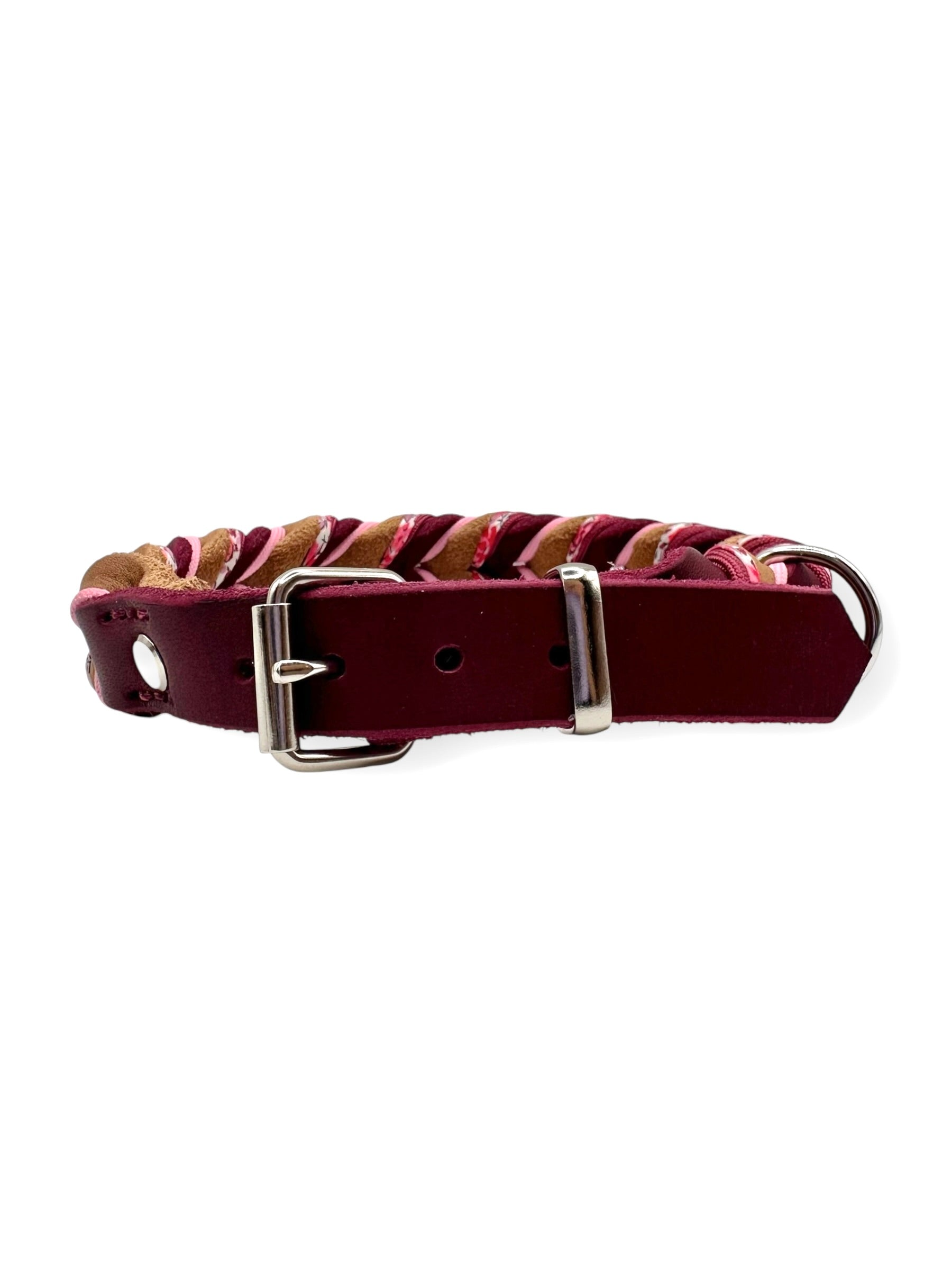 Hundehalsband aus Leder geflochten mit Blumenband In rot und braun und schmuckband verstellbar - vorne