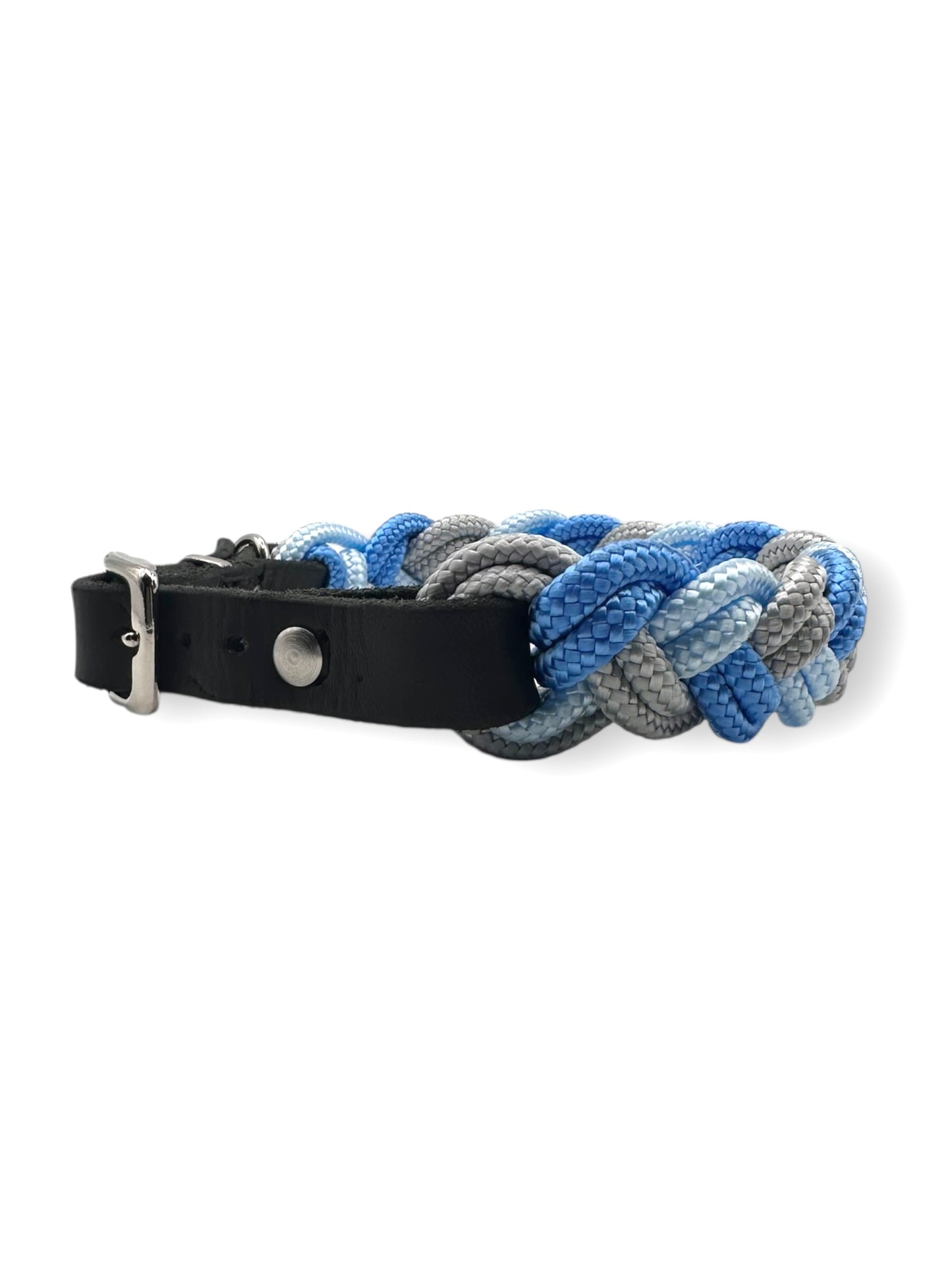 Halsband für Hunde in blau und grau tönen. Mit verstellbaren lederverschluss- geeignet für mittlere und große Hunde. 