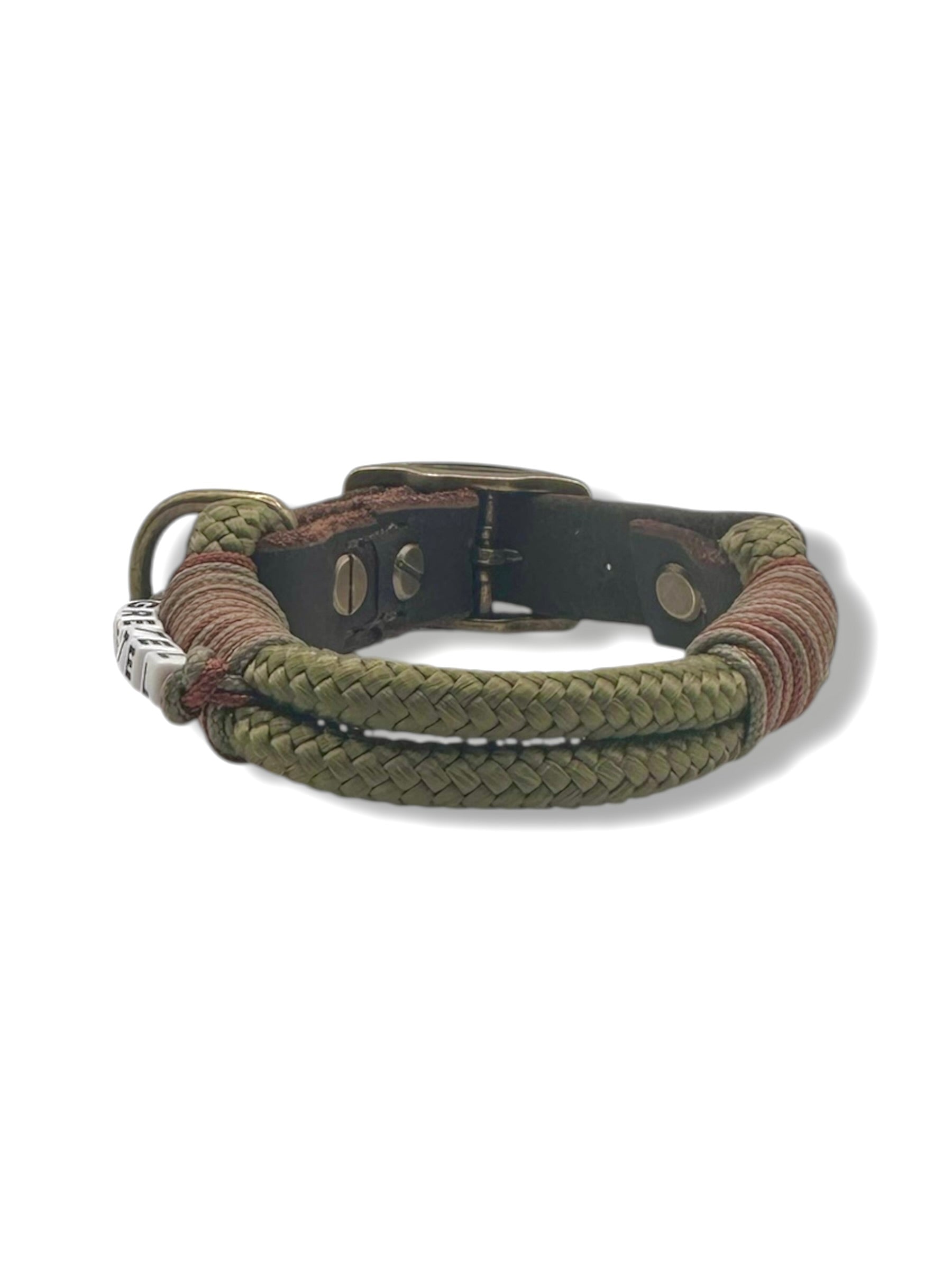 Hundehalsband in Khaki und Rust aus Tau und Leder. Perfektes Winteroutfit für deinen Hund oder als Weihnachtsgeschenk geeigent.