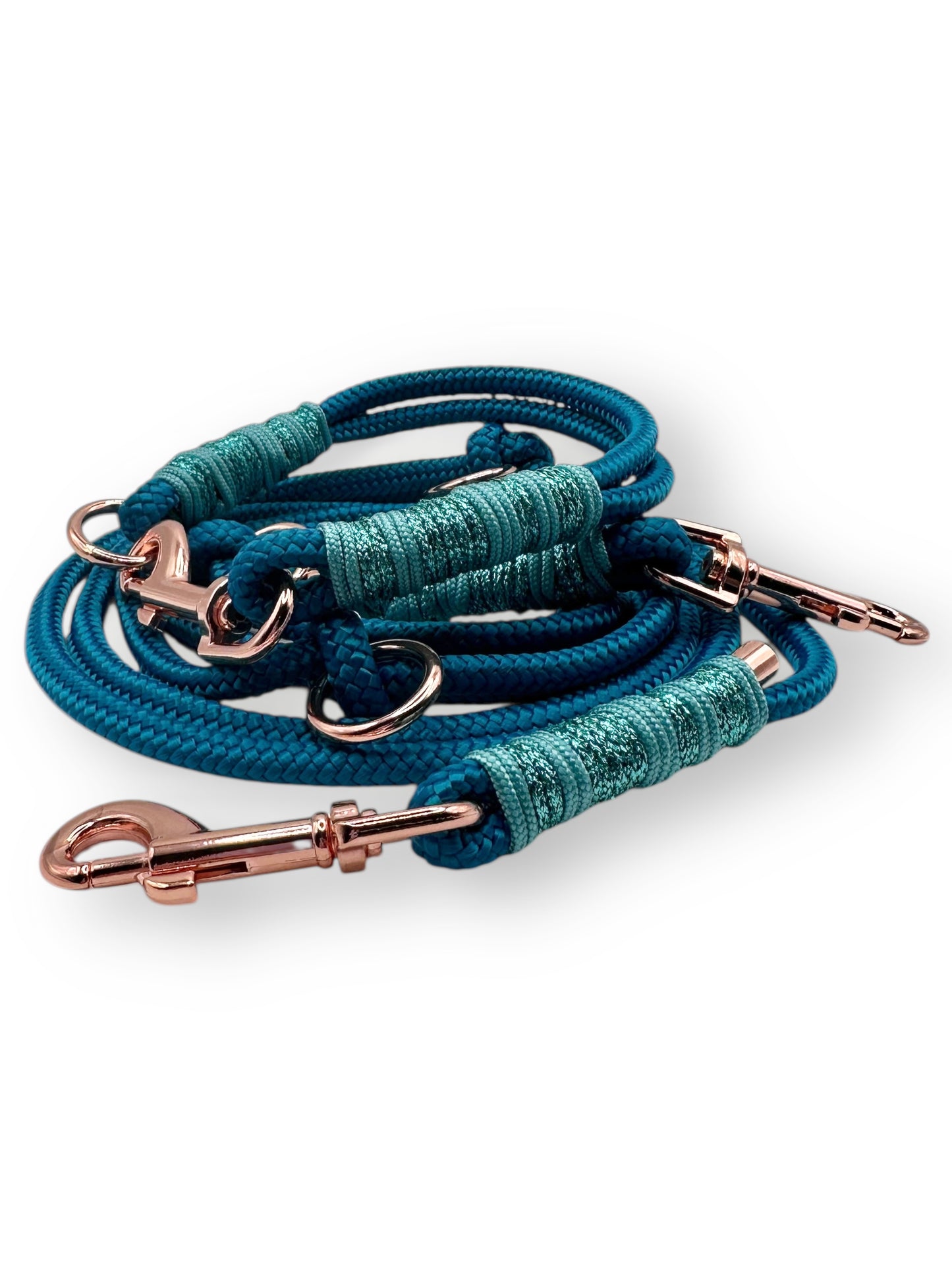 Hundeset für kleine und sehr kleine Hunde aus Tau. In der Farbe Aqua mit Glitzer Details. 