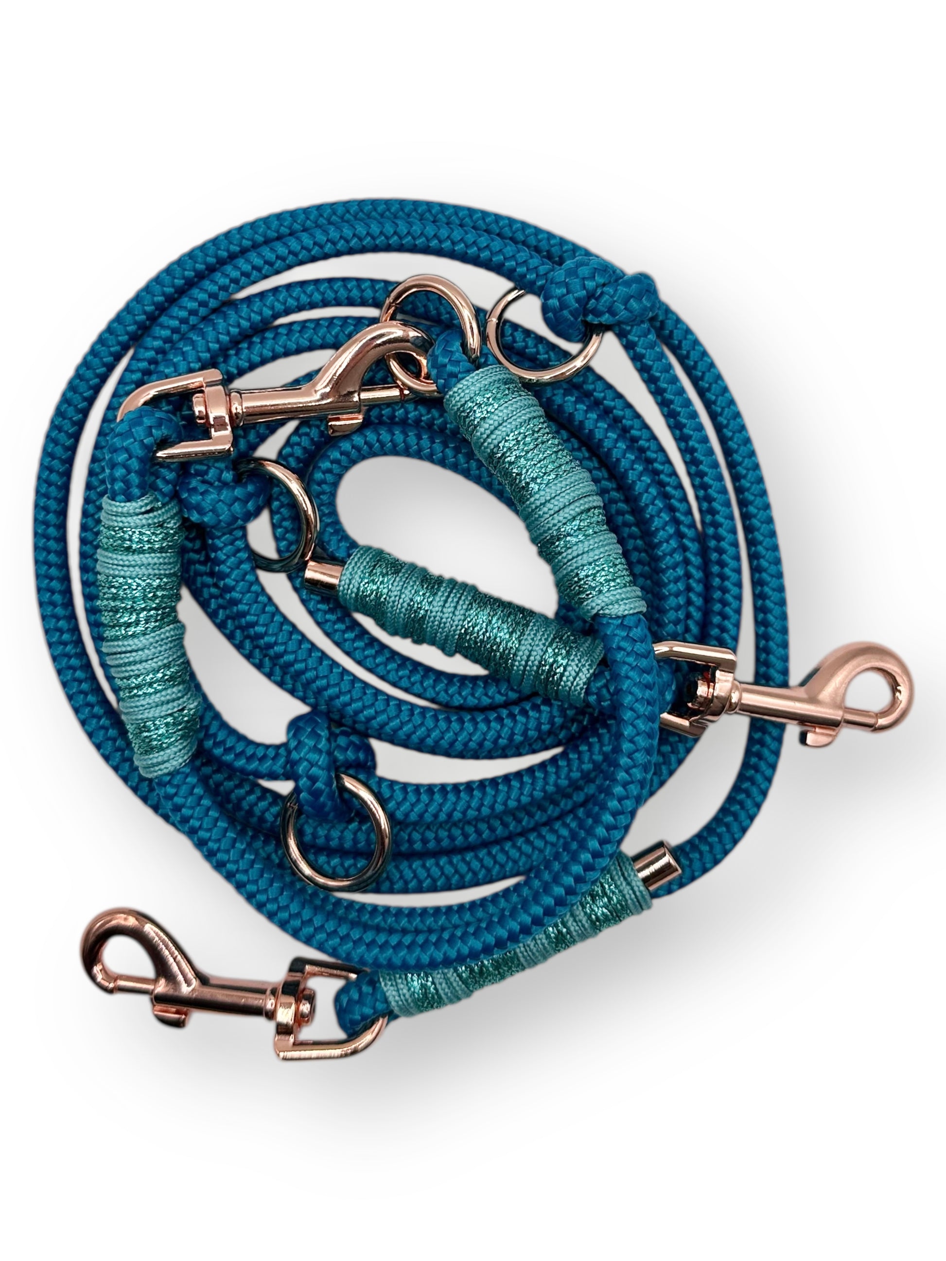 Hundeset für kleine und sehr kleine Hunde aus Tau. In der Farbe Aqua mit Glitzer Details. 