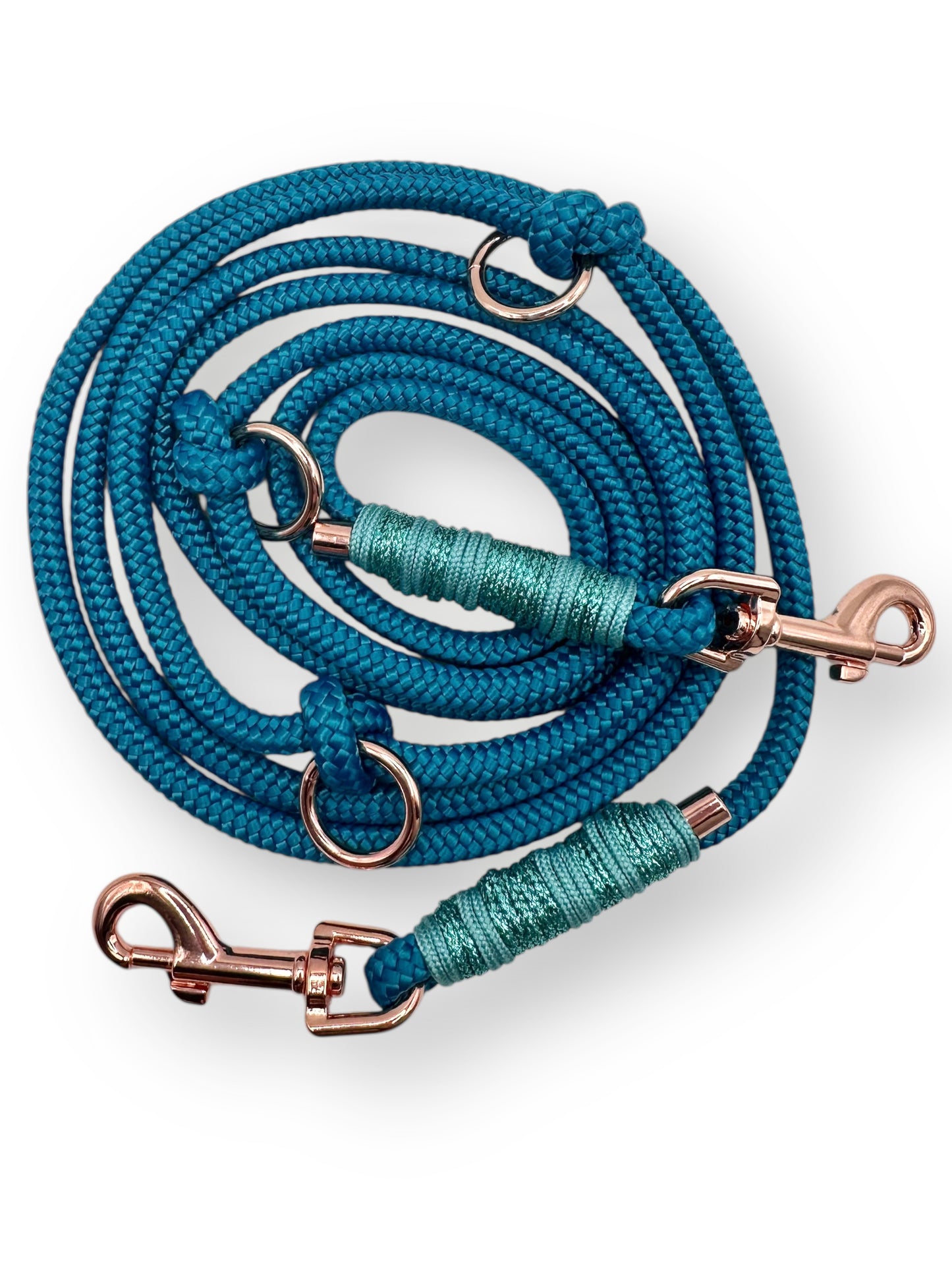 Hundeset für kleine und sehr kleine Hunde aus Tau. In der Farbe Aqua mit Glitzer Details. 