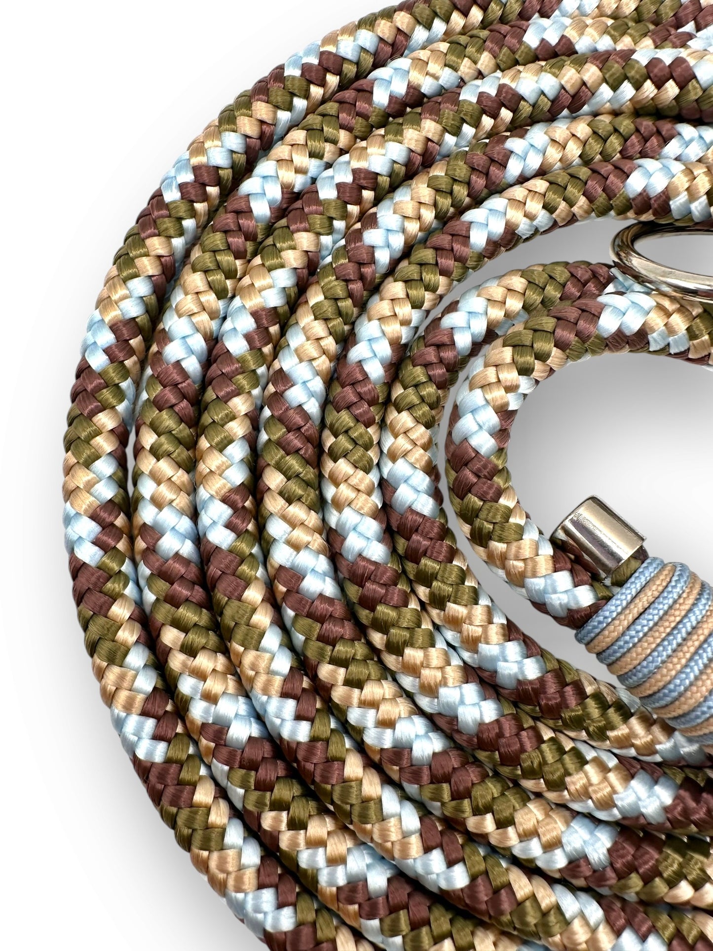 Hundeleine Herbst aus 10mm starken Tau herbstliche Farben braun, grün, beige, blau und Camouflage (Tundra) mit silbernen Details. Mocca und ice blau Umwicklung - Nahaufnahme seil