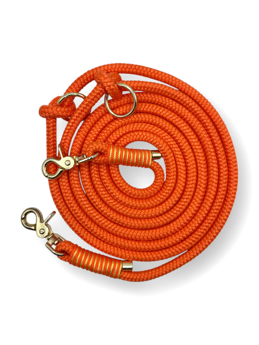 Hundeleine Neon orange aus Tau mit gelben und goldenen Details In 10mm stärke. Länge frei wählbar. 