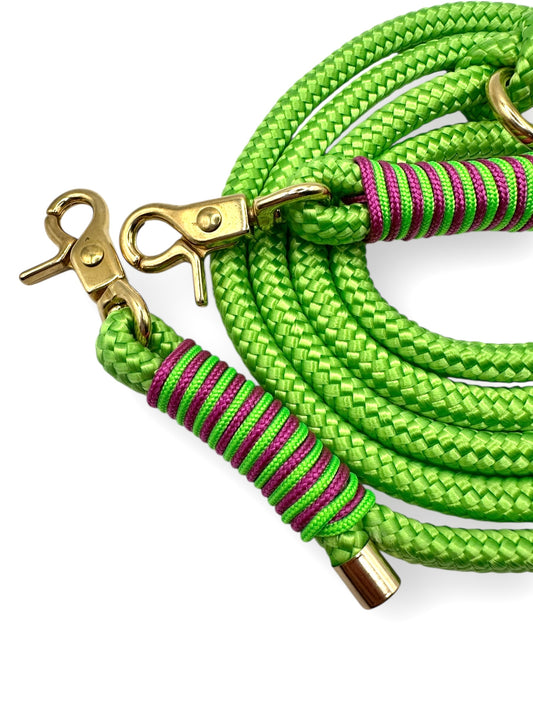 Hundeleine aus Tau in Neon grün 8mm stark. Geeignet für mittlere und kleine Hunde. Karabiner werden an das Gewicht deines Hundes angepasst. Tauhundeleine handgemacht.
