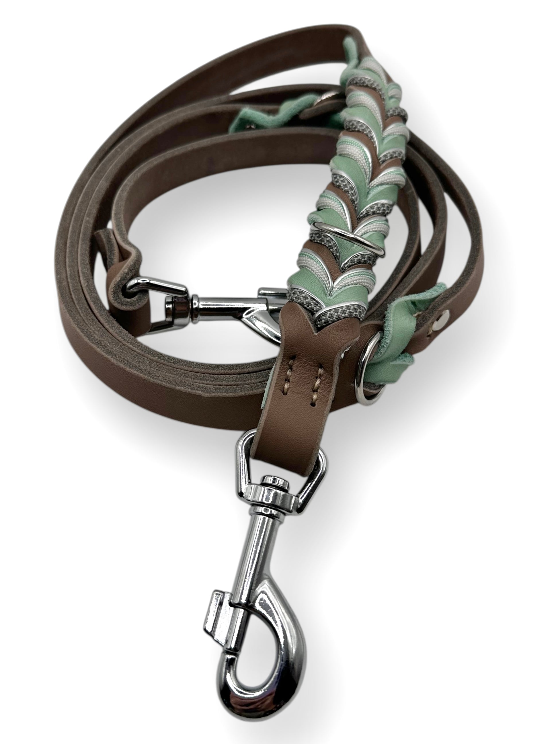 Hundeleine aus Leder in braun und mint. In verschiedenen Breiten und Längen verfügbar, somit geeignet für jede Hundegröße.