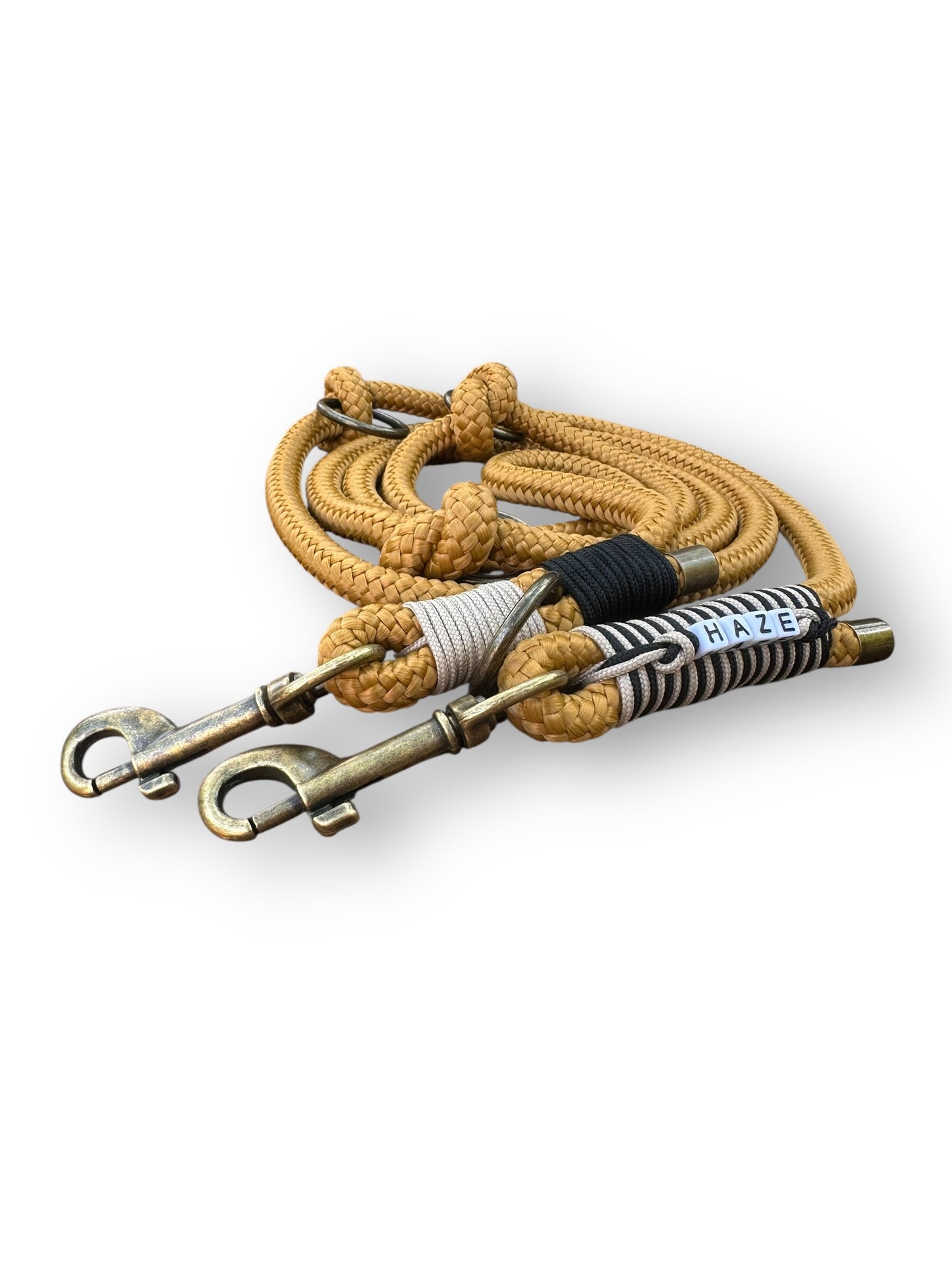 Hundeleine aus 10mm Tau in der Farbe Karamell mit schwarzen und mocca Details Gesamtansicht 