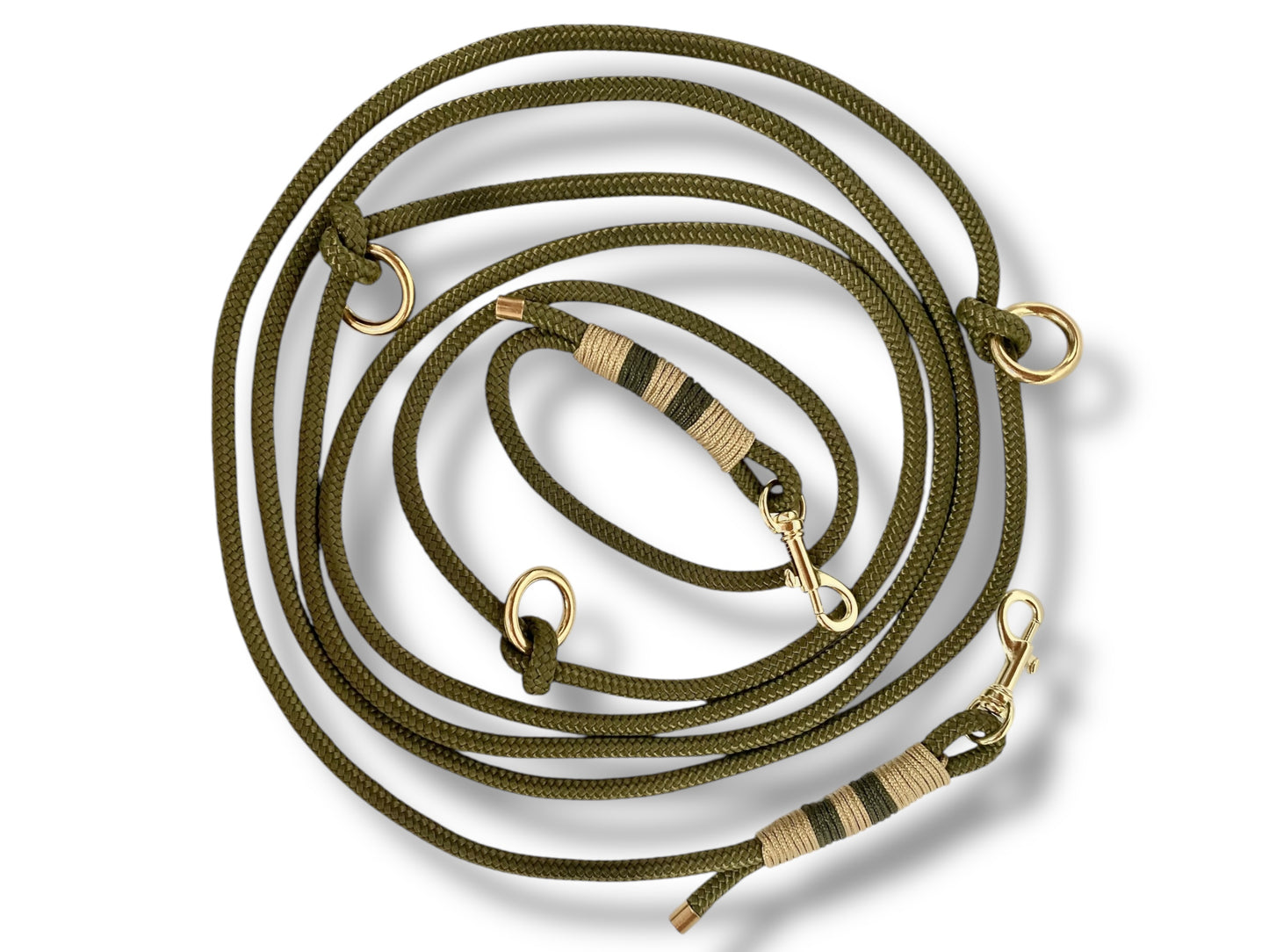 Hundeleine aus 8mm starken Tau in der Farbe militäry grün und Gold 