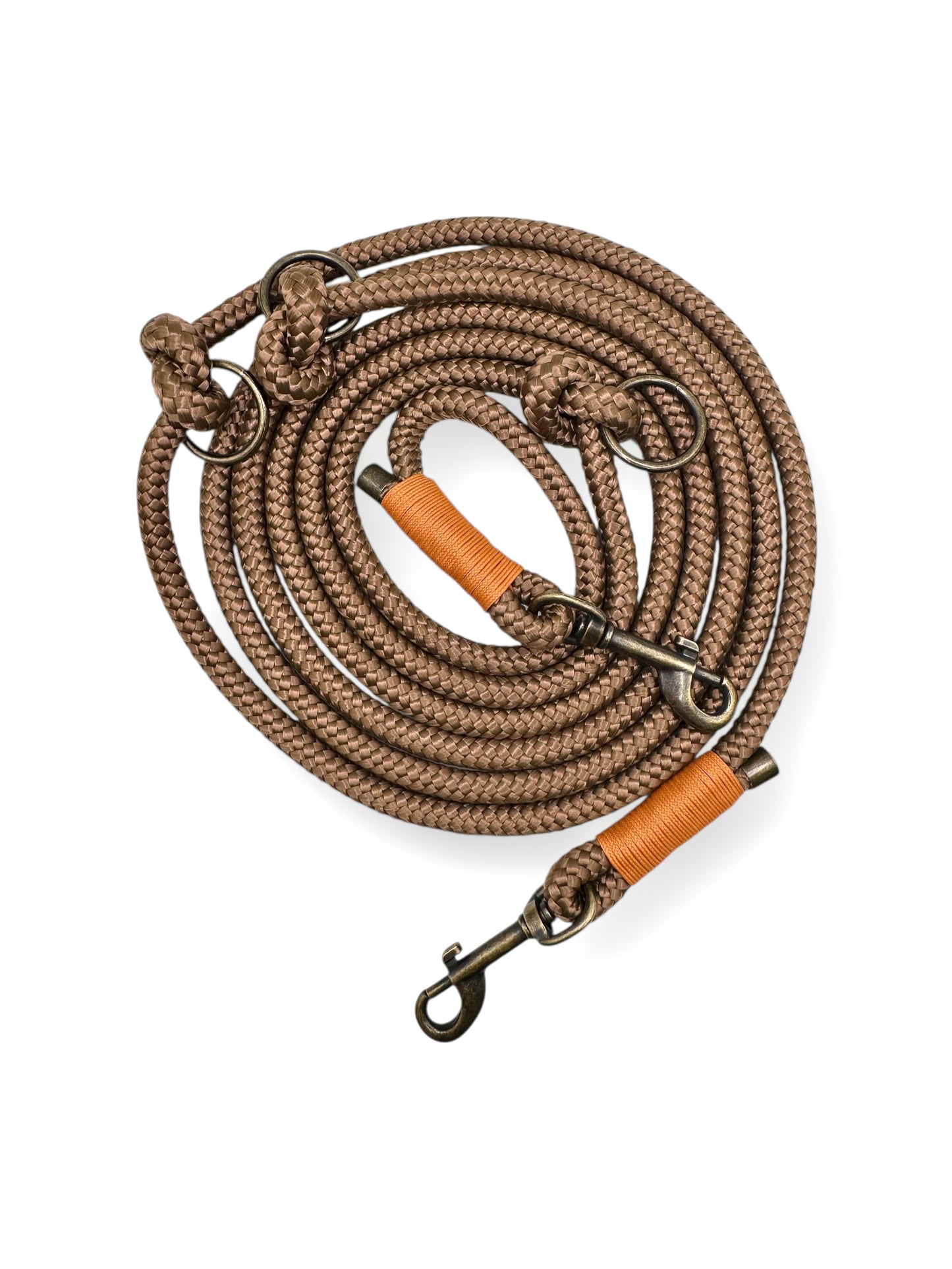 Hundeleine aus 10mm starken Tau in der Farbe Sepia braun mit Karamell Umwicklung.