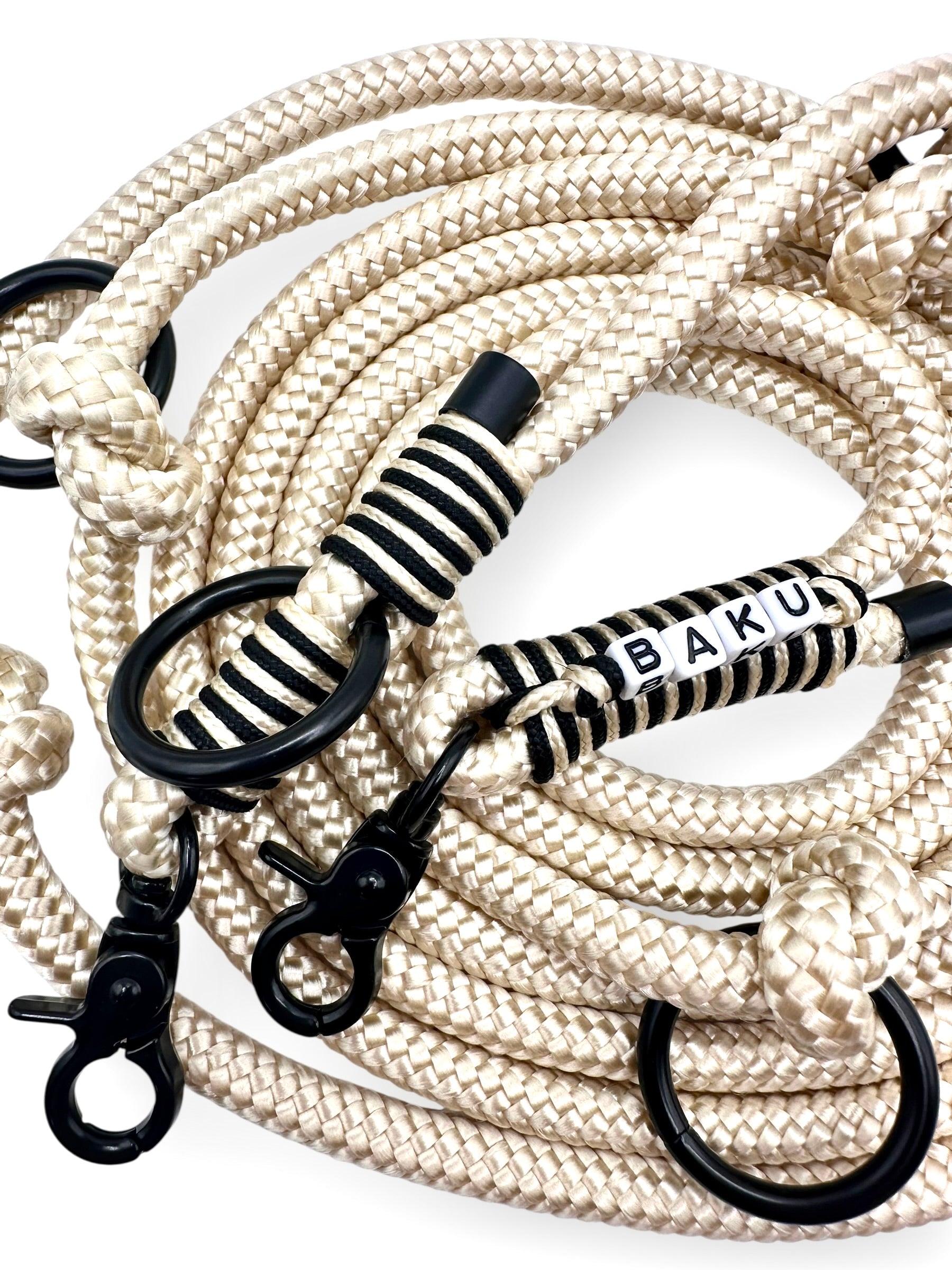 Hundeleine aus 8mm starken Tau in der Farbe Shiny Gold mit cream und schwarzen Details - Umwickelung