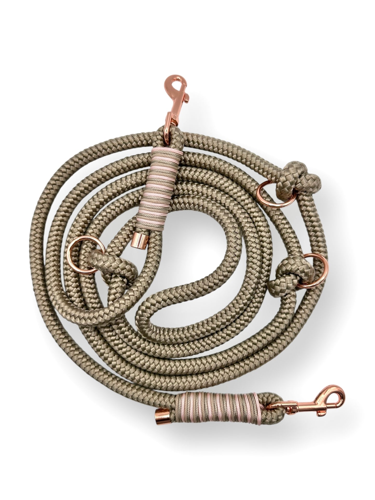 Hundeleine aus 10mm starken Tau in der Farbe tan mit bluse rosa und mocca Details