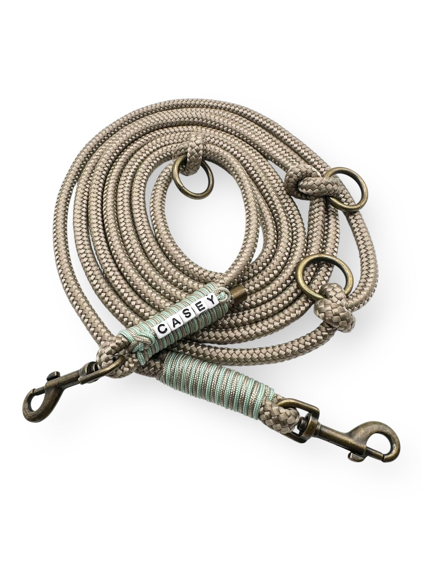 Hundeleine aus Tau in der Farbe tan mit dewdrop grünen Details Draufsicht