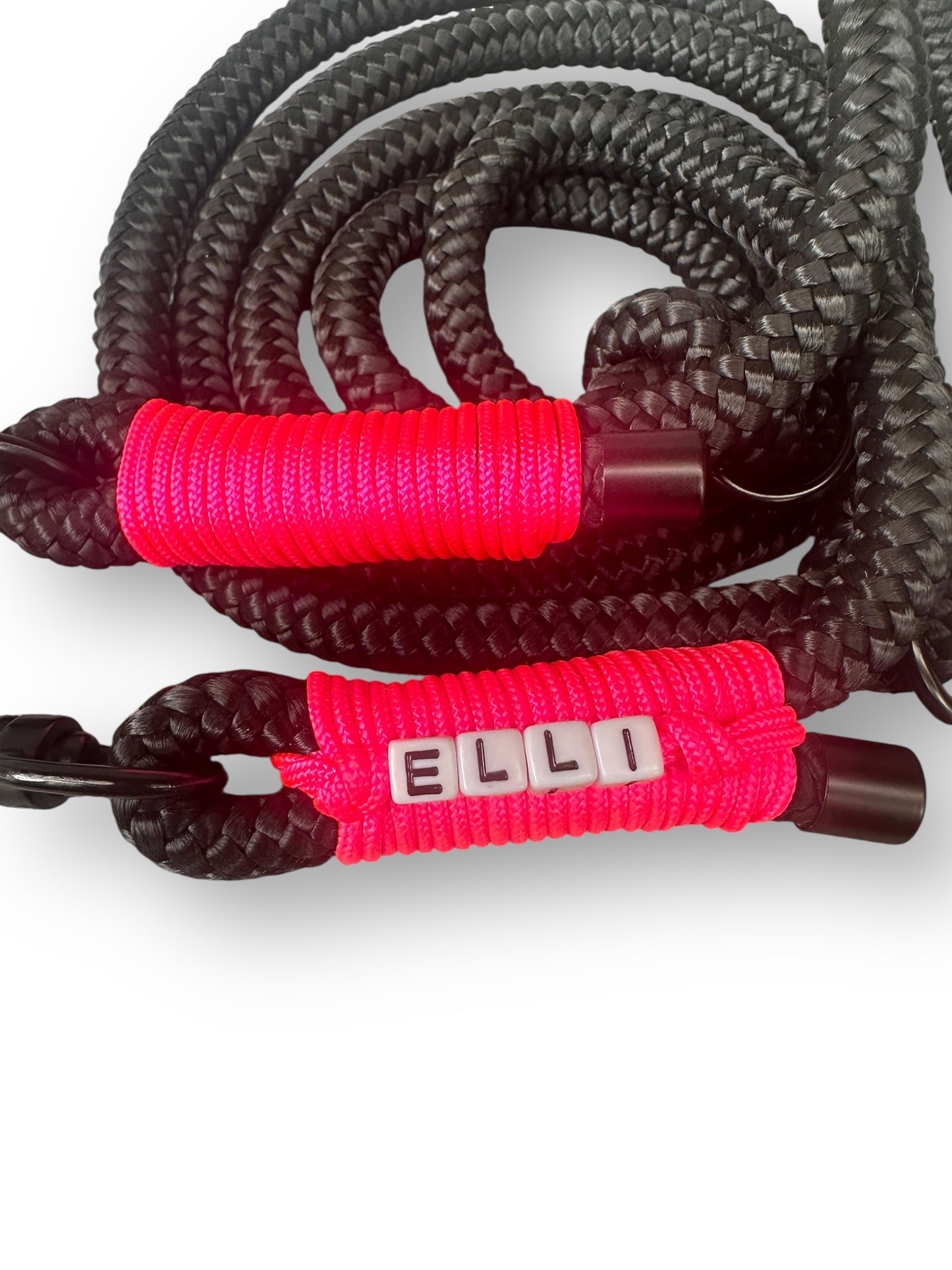 Hundeleine aus 10mm starken Tau in der Farbe schwarz mit neon rosa Details Nahaufnahme 