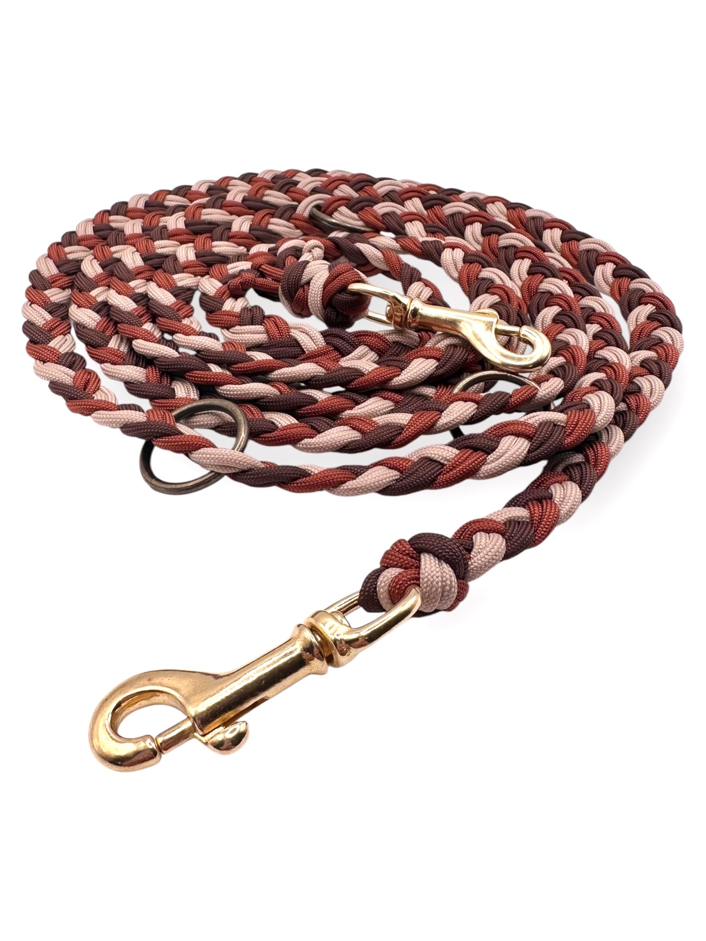 Hundeleine geflochten aus Paracord in Herbst Farben. Braun, cream, Rost. Mit goldenen Details.