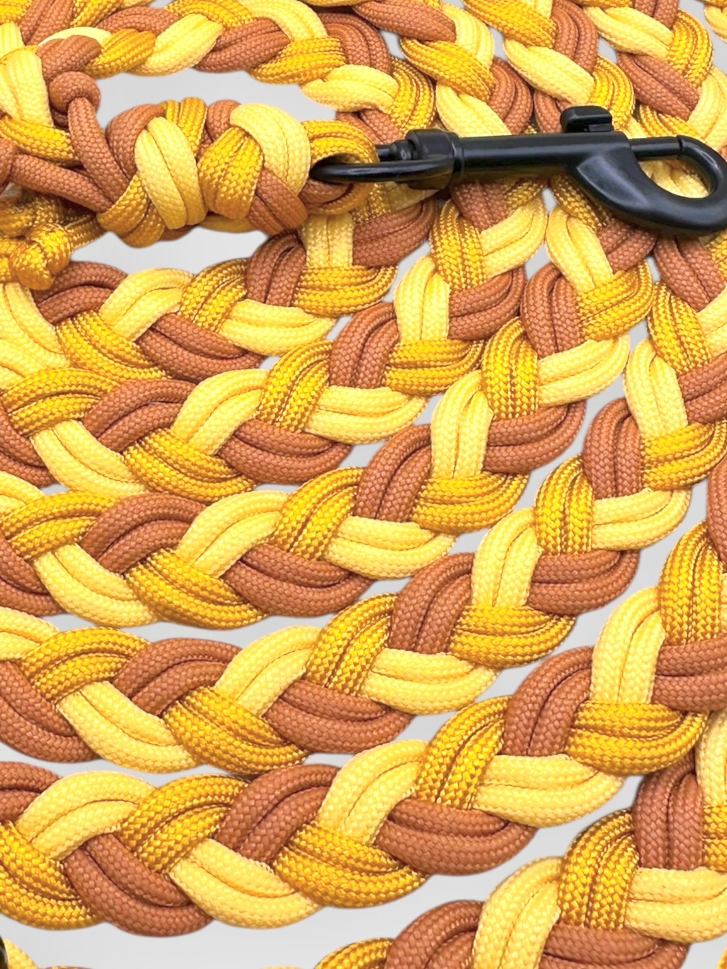 Hundeleine geflochten aus Paracord in gelb tönen soft gelb, mustard und Taxi gelb - Nahaufnahme seil