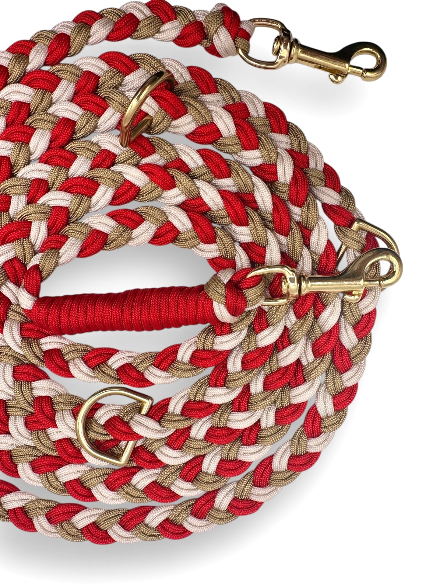 Paracordleine im Weihnachts Style. Perfekte Hundeleine für ein  Weihnachtsgeschenk. Farben: Poppy Rot, Cream & Gold. Beschläge aus Messing. 