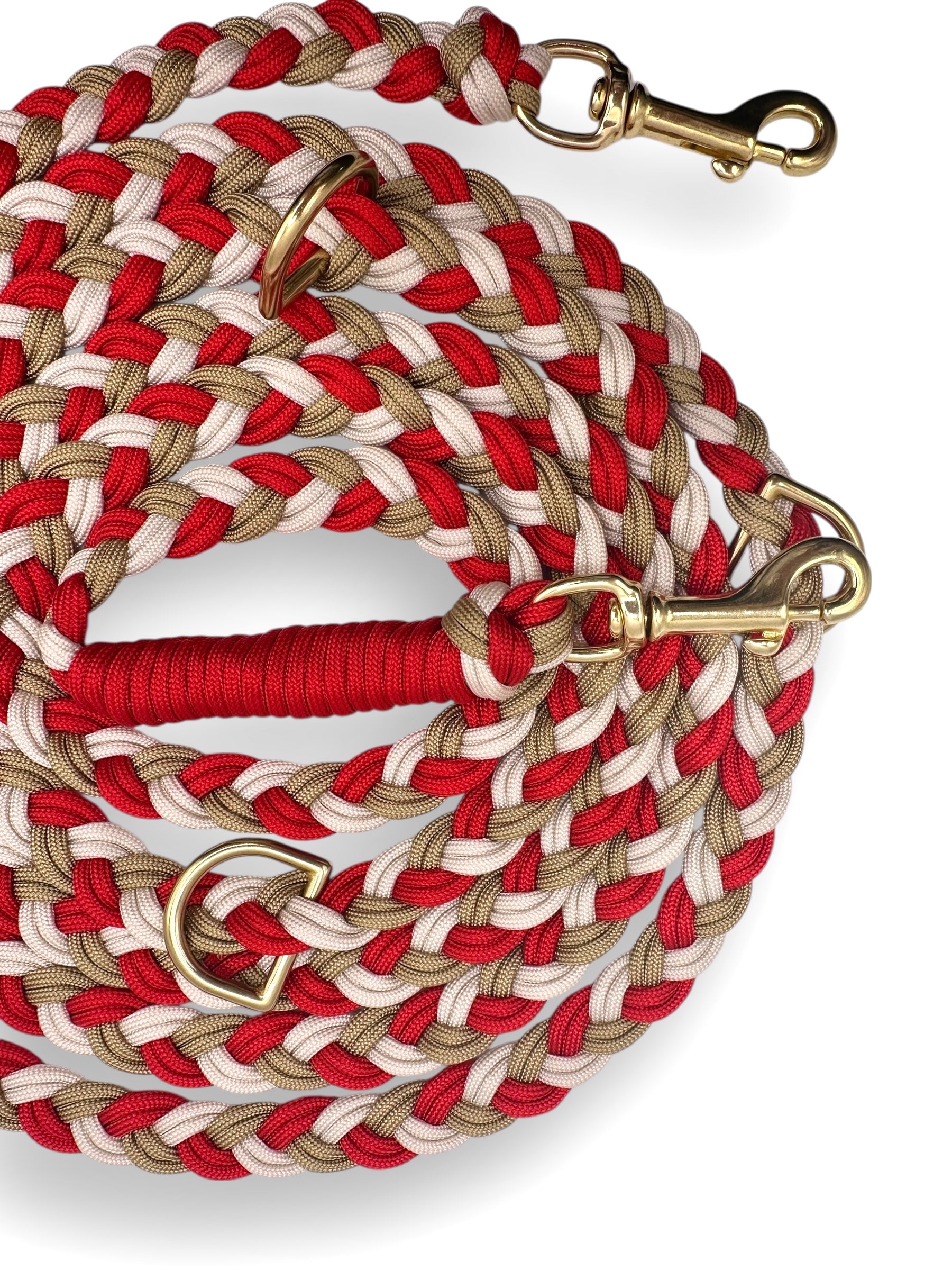 Paracordleine im Weihnachts Style. Perfekte Hundeleine für ein  Weihnachtsgeschenk. Farben: Poppy Rot, Cream & Gold. Beschläge aus Messing. 