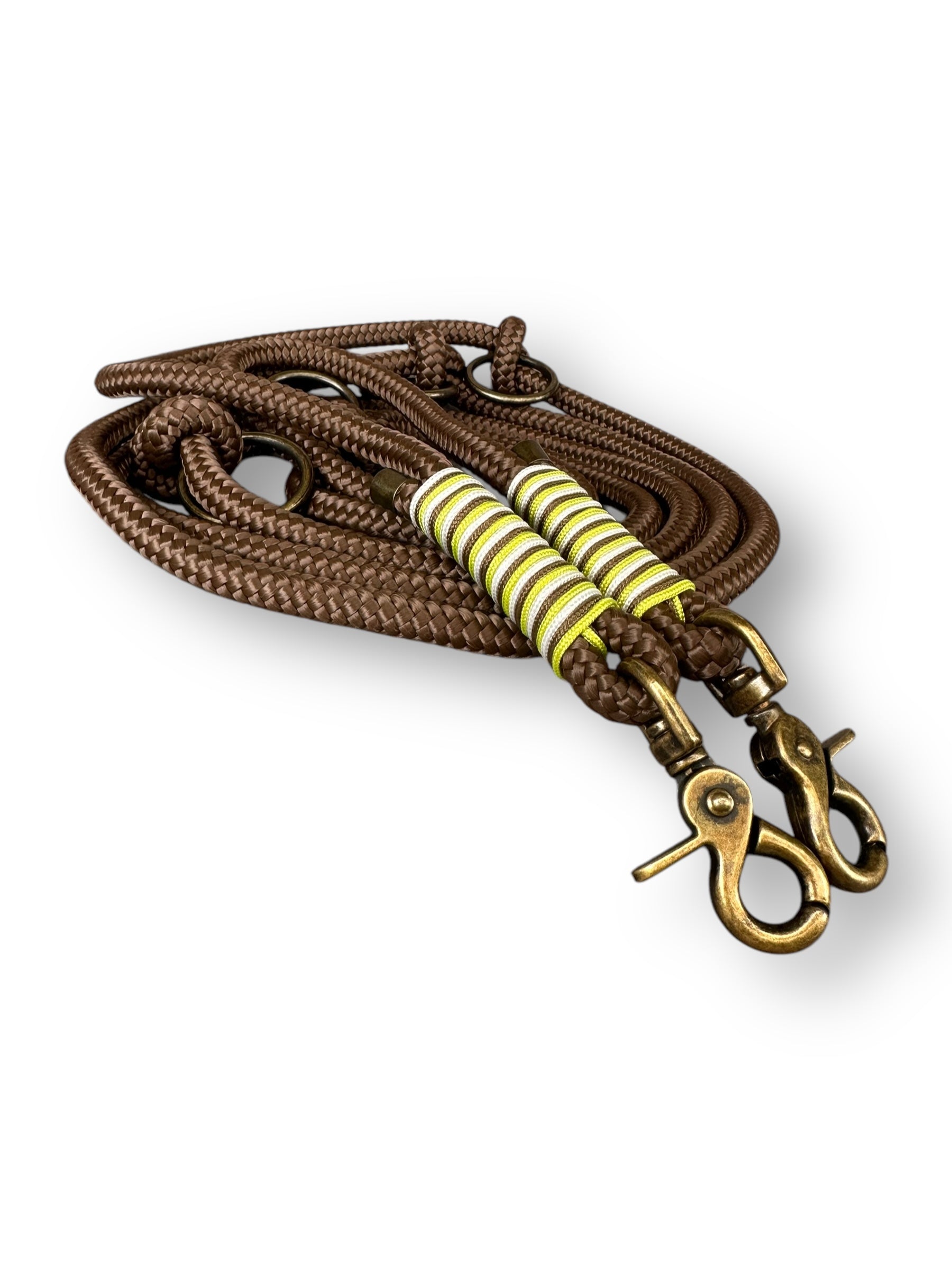 Hundeleine aus 10mm Tau in der Farbe dunkelbraun mit lime und weißer Umwickelung und Antik goldenen Details -