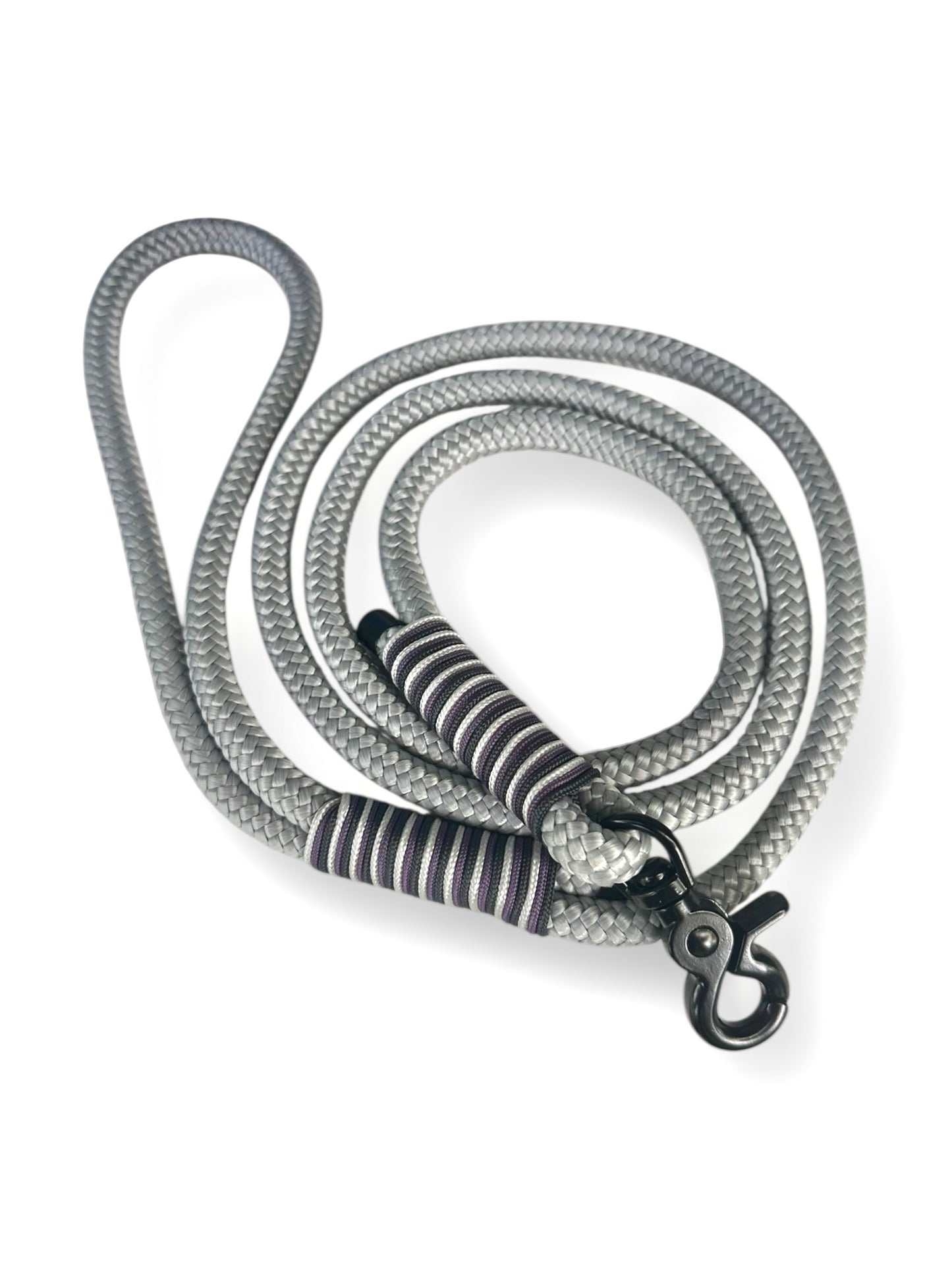 Hundeleine mit Handschlaufe in cement grau mit lila und schwarzen Details - Oben 