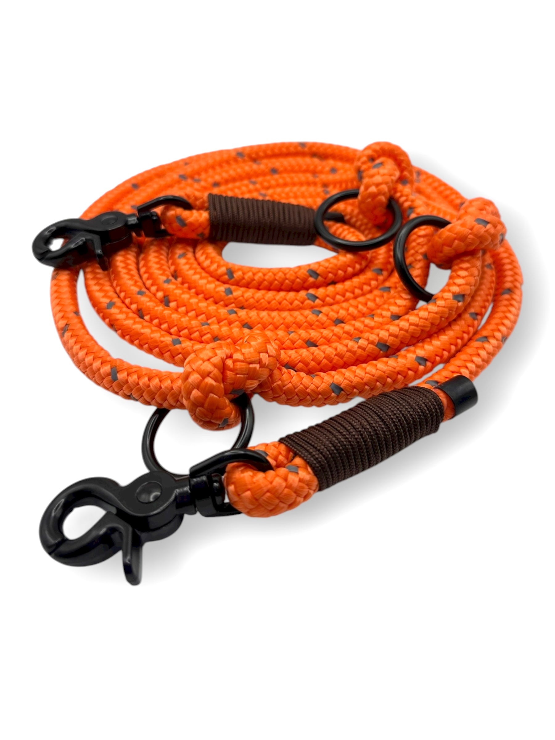 Hundeleine aus 10mm starken Tau in Neon orange mit reflektierenden Details - perfekt für den Herbst und Winter. 