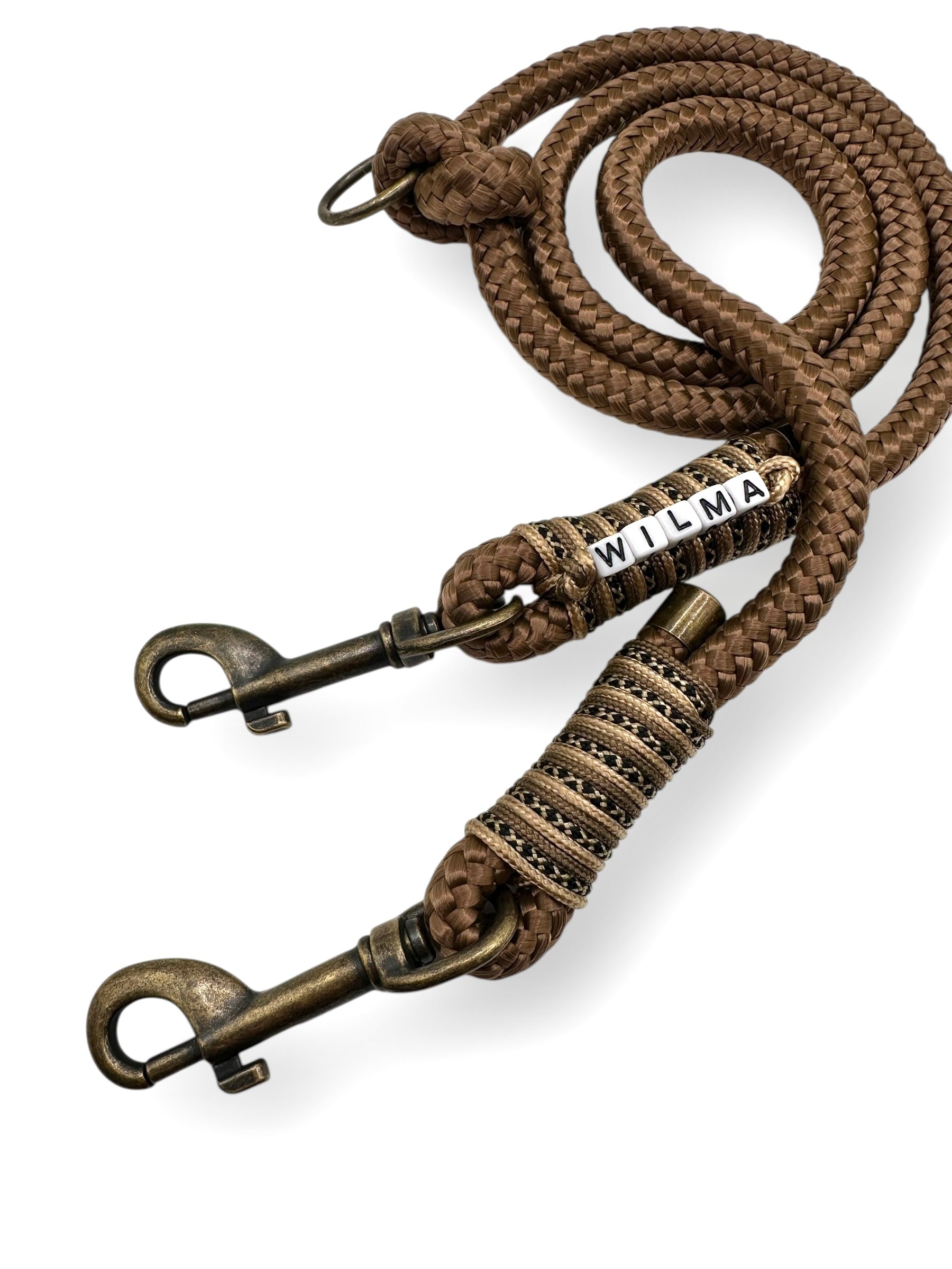 Hundeset in der Farbe Sepia braun bestehend aus tauleine und tauhalsband. Konfigurierbar in Farbe, Länge und Breite. Mit herbstlichen antik goldenen Details. Leine 