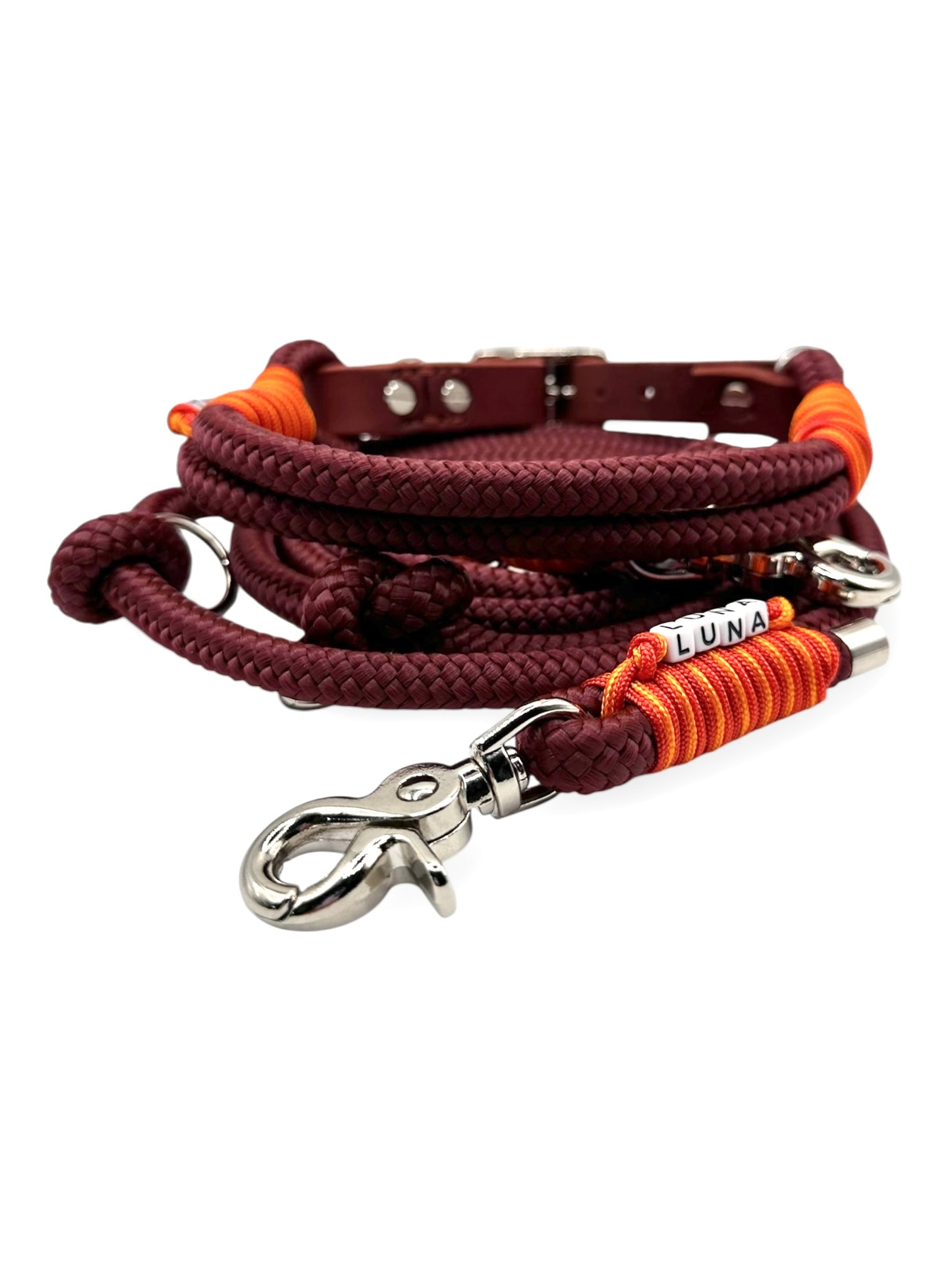 Hundeset aus Leine und Halsband in Roadster Aubergine mit simple red, multivitamin orange und rot Chili Details  - Leder in Rost - Set hinten 