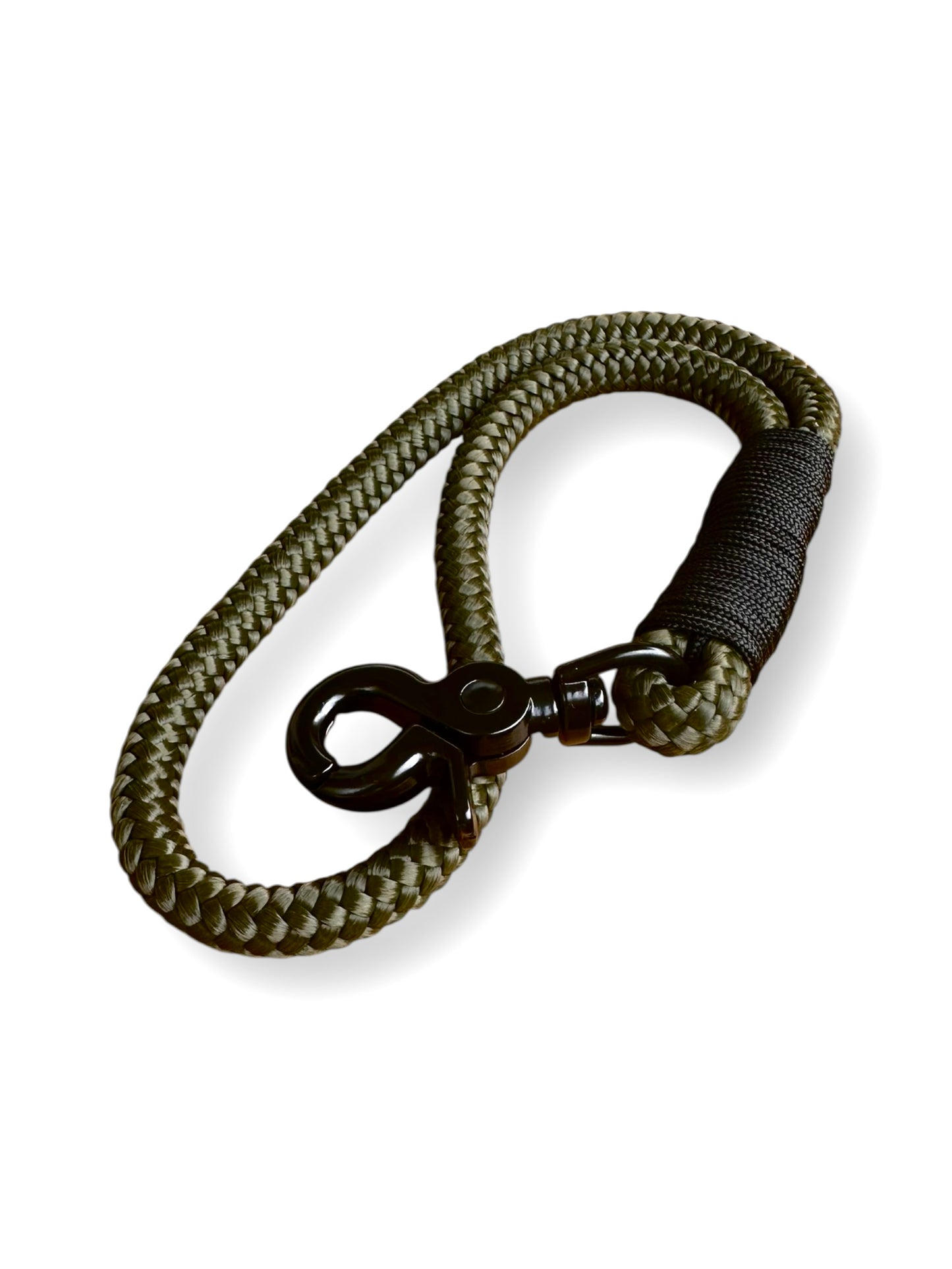 Kurzführer aus 10mm starken Tau in der Farbe army grün mit schwarzen Details  Gesamtansicht