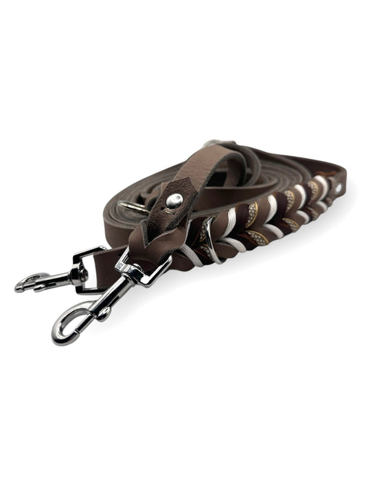Lederleine für Hunde in braun geflochtene Hundeleine. Farben: Braun und Schlamm mit Details aus Paracord. Anpassbar an jede Hundegröße. Perfektes Weihnachtsgeschenk 