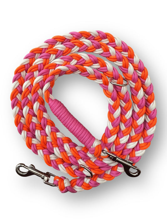 Hundeleine aus Paracord geflochten in den Farben Sunset Orange, bubble gum Rosa und Weiß - gesamtansicht