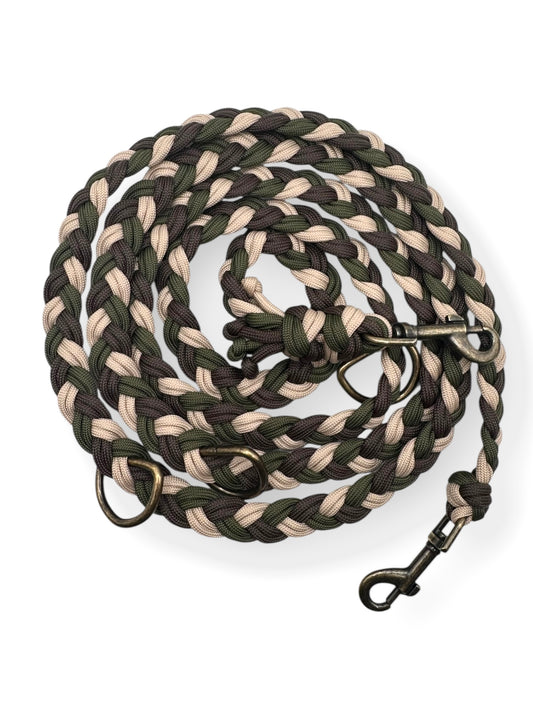 Paracordleine geflochtene Hundeleine in grün, beige und braun. Herbstliche Farben und perfektes Weihnachtsgeschenk für alle Hunde Liebhaber. Für jede Größe geeignet da sie an das Gewicht des Hundes angepasst wird.