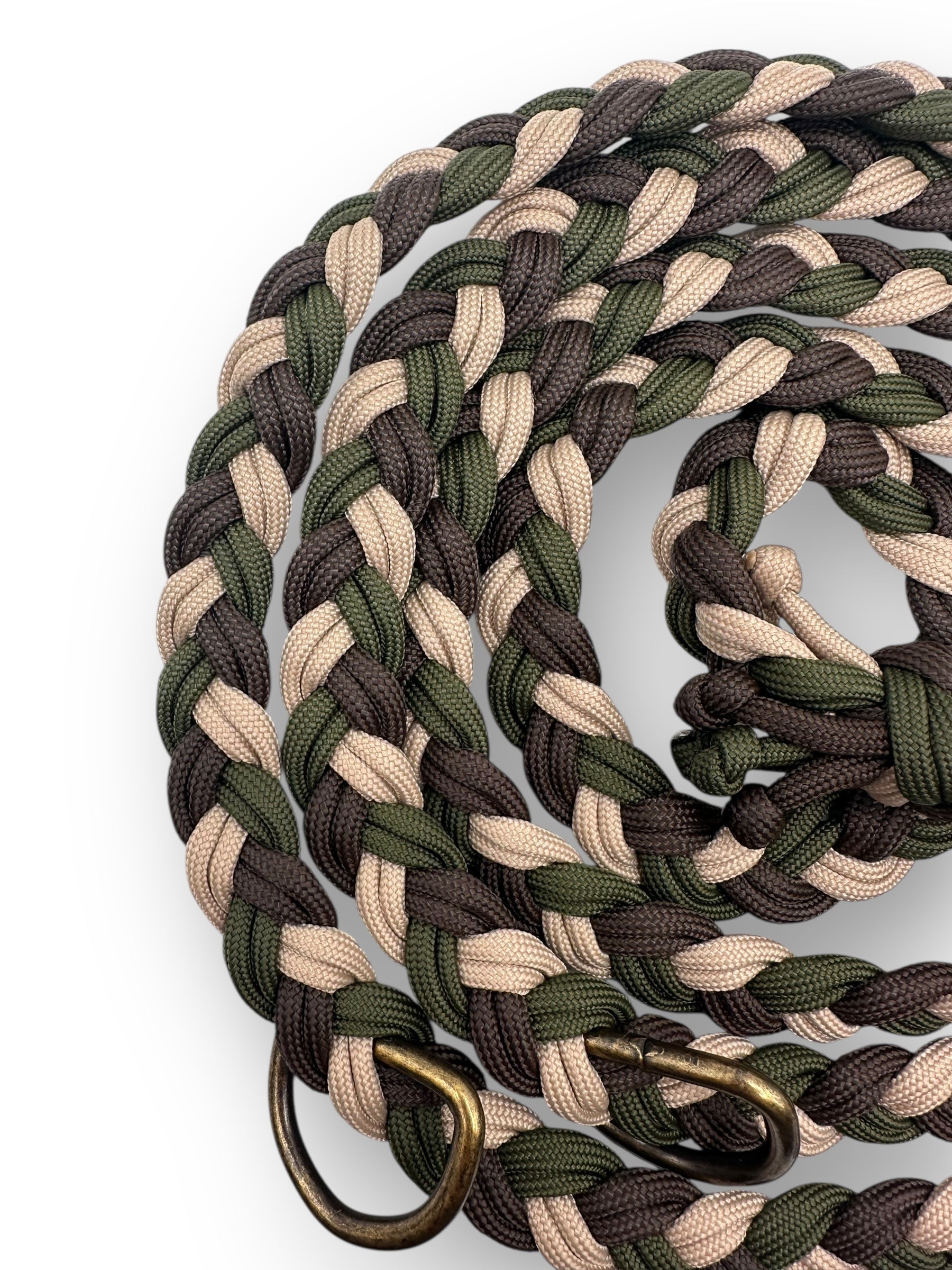Paracordleine geflochtene Hundeleine in grün, beige und braun. Herbstliche Farben und perfektes Weihnachtsgeschenk für alle Hunde Liebhaber. Für jede Größe geeignet da sie an das Gewicht des Hundes angepasst wird.