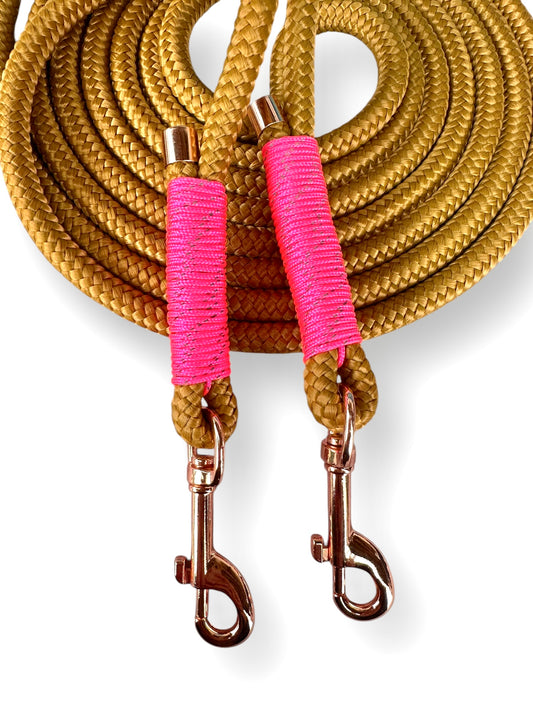 Tau-Leine 10mm bestehend aus "Karamell" Seil & "Reflectable Neon Rosa" Umwickelung