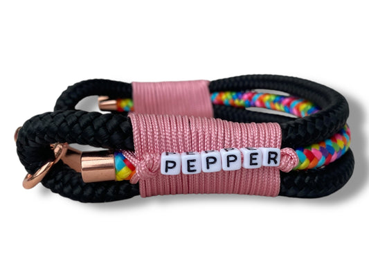 Tau-Halsband 10mm bestehend aus "Rainbow & Schwarz" Seil, "Lavender Rosa" Umwickelung