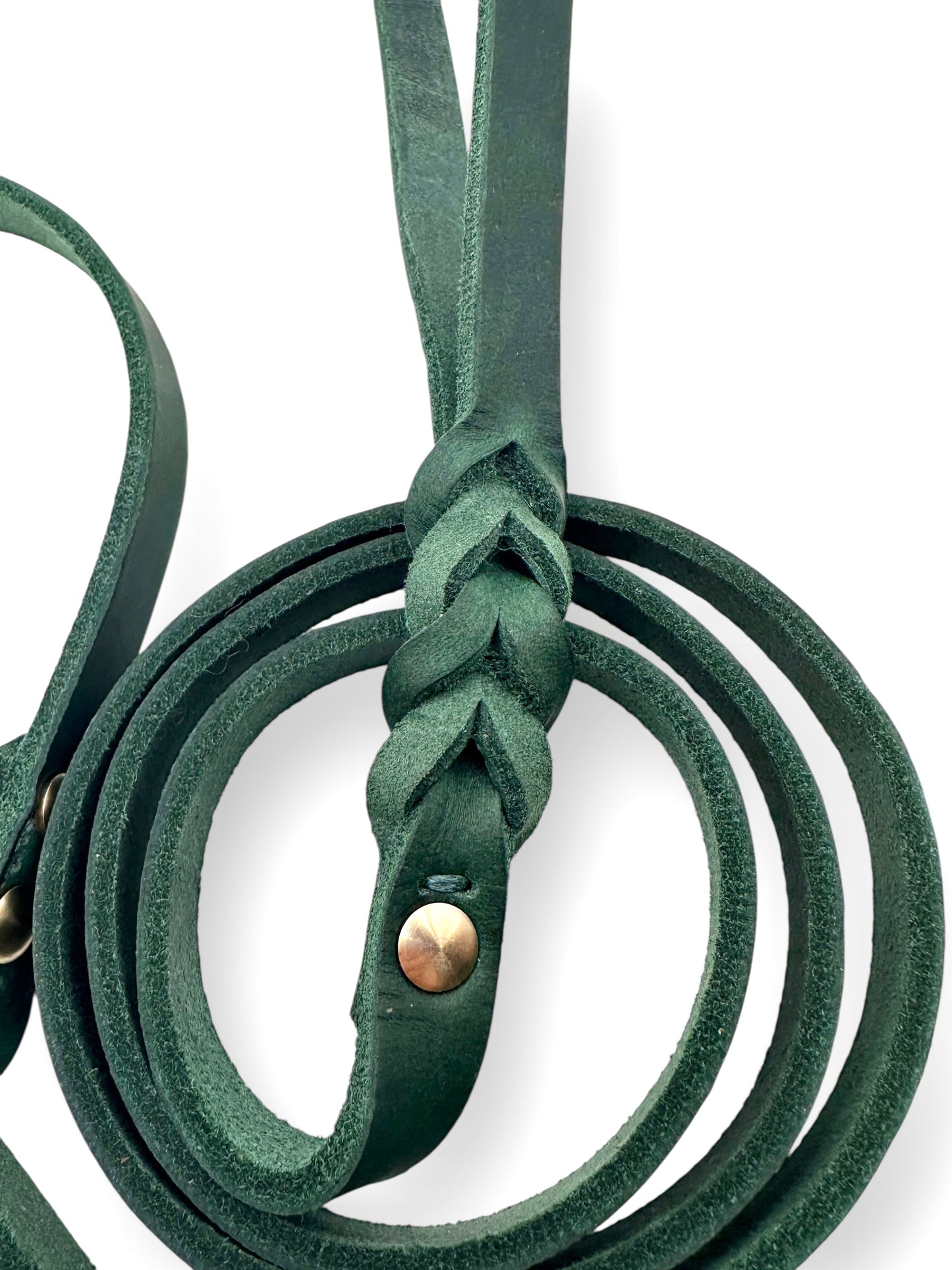 Retrieverleine aus Fettleder in dunkelgrün mit Messing Beschlägen. Breite und Farbe der Beschläge sind wählbar. Zugstoppleine für jede Hundegröße 