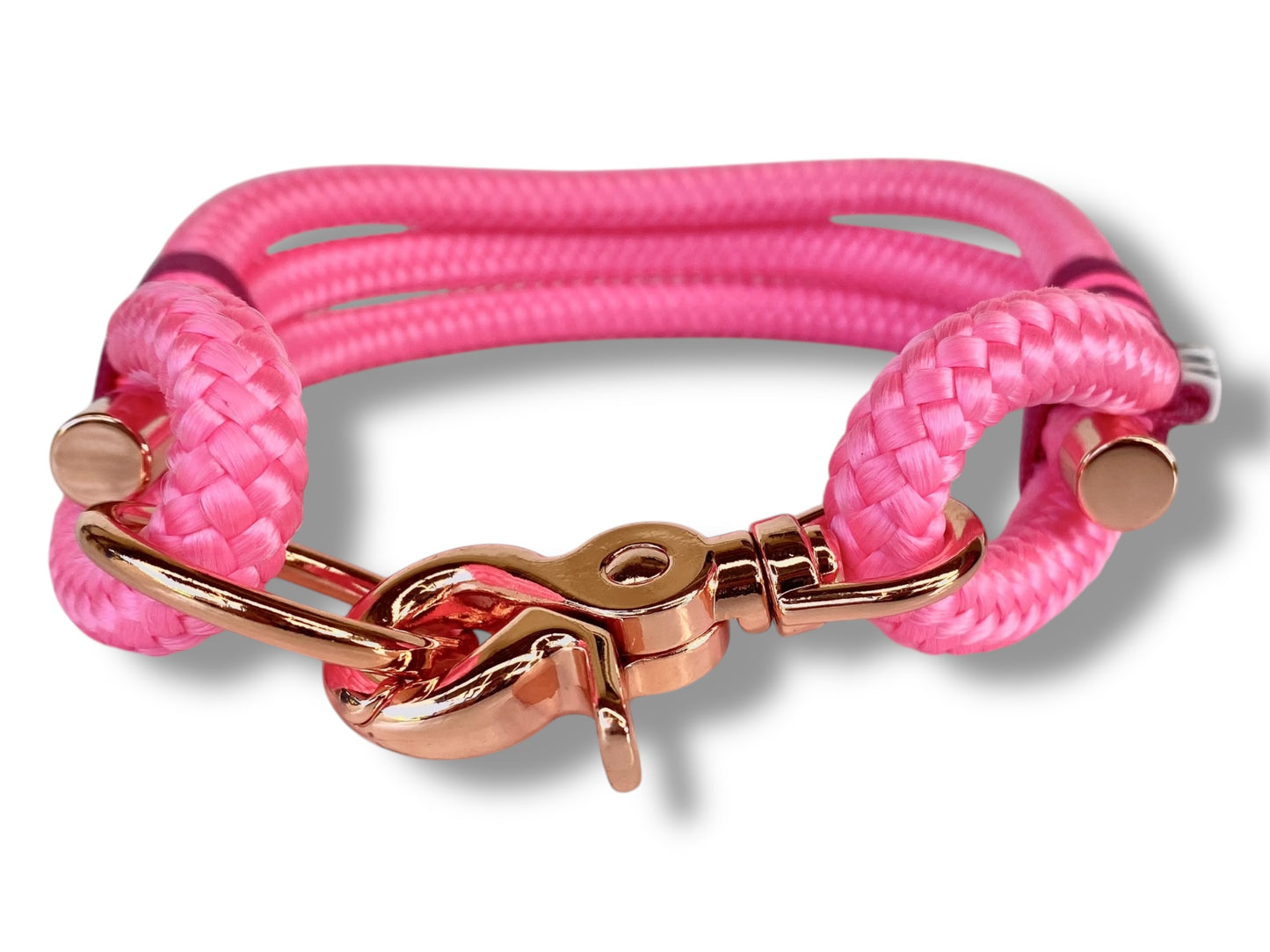Handgefertigtes Tauset in neon Rosa und Burgundy Rot mit rosefarbenen Karabinern Gesamtansicht Halsband Vorne
