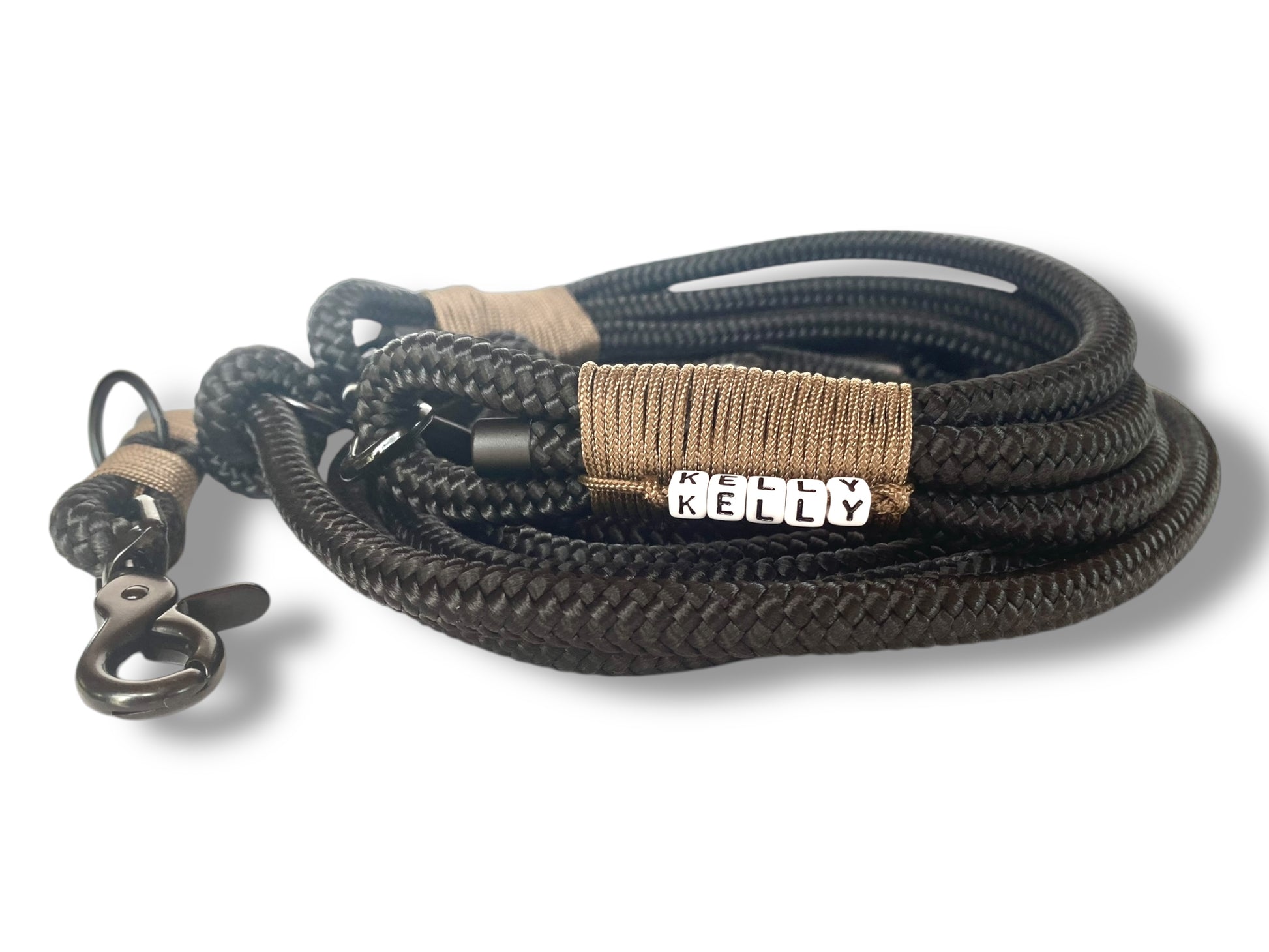 Handgefertigtes Tauset in Schwarz und Braun mit schwarzfarbenen Karabinern Gesamtansicht Seite