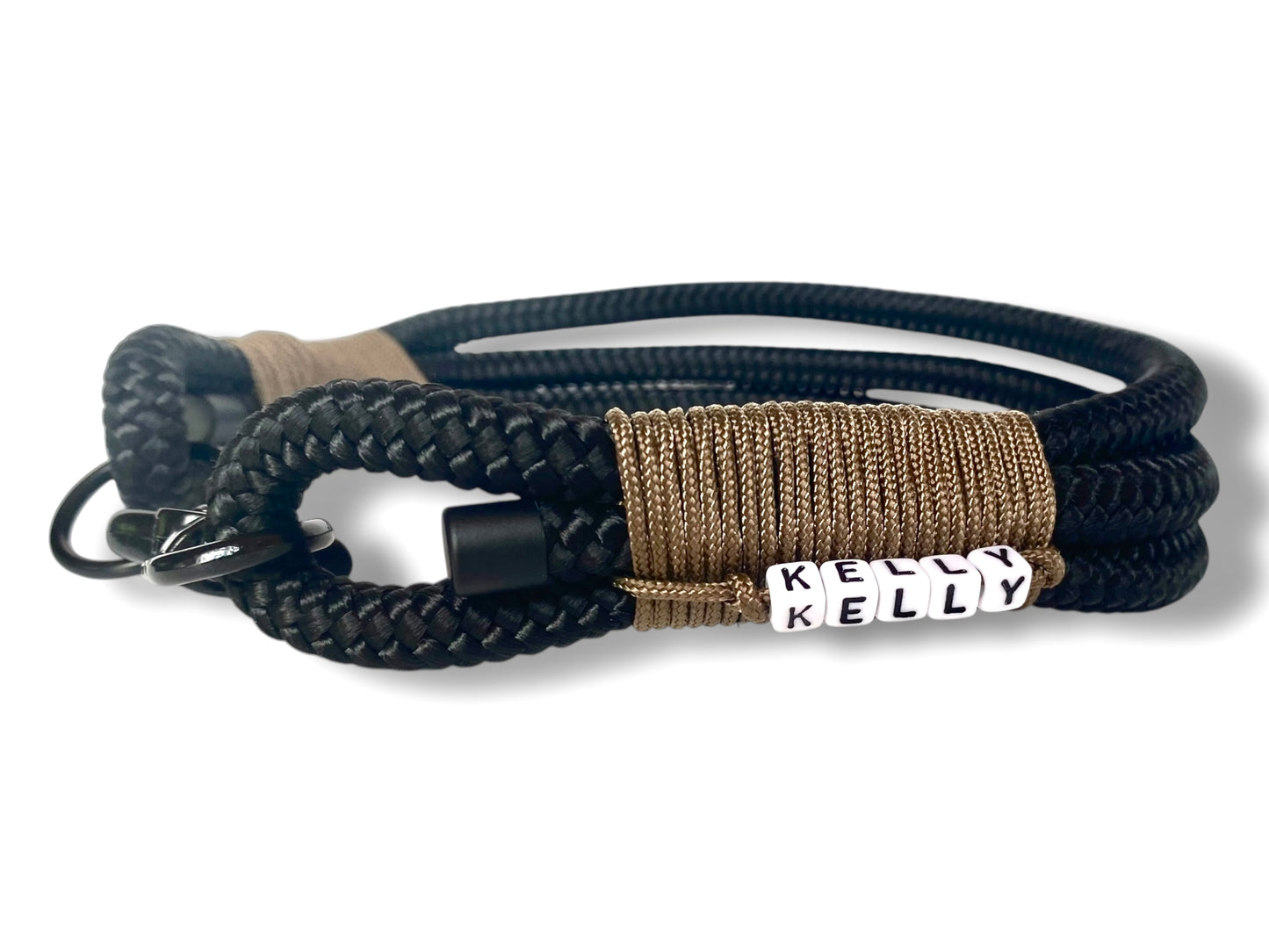 Handgefertigtes Tauset in Lila und Schwarz mit schwarzfarbenen Karabinern Gesamtansicht Halsband Seite